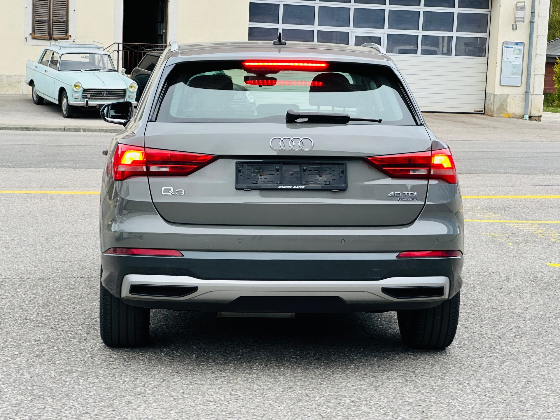 AUDI Q3 40 TDI advanced quattro S-tronic-image-5