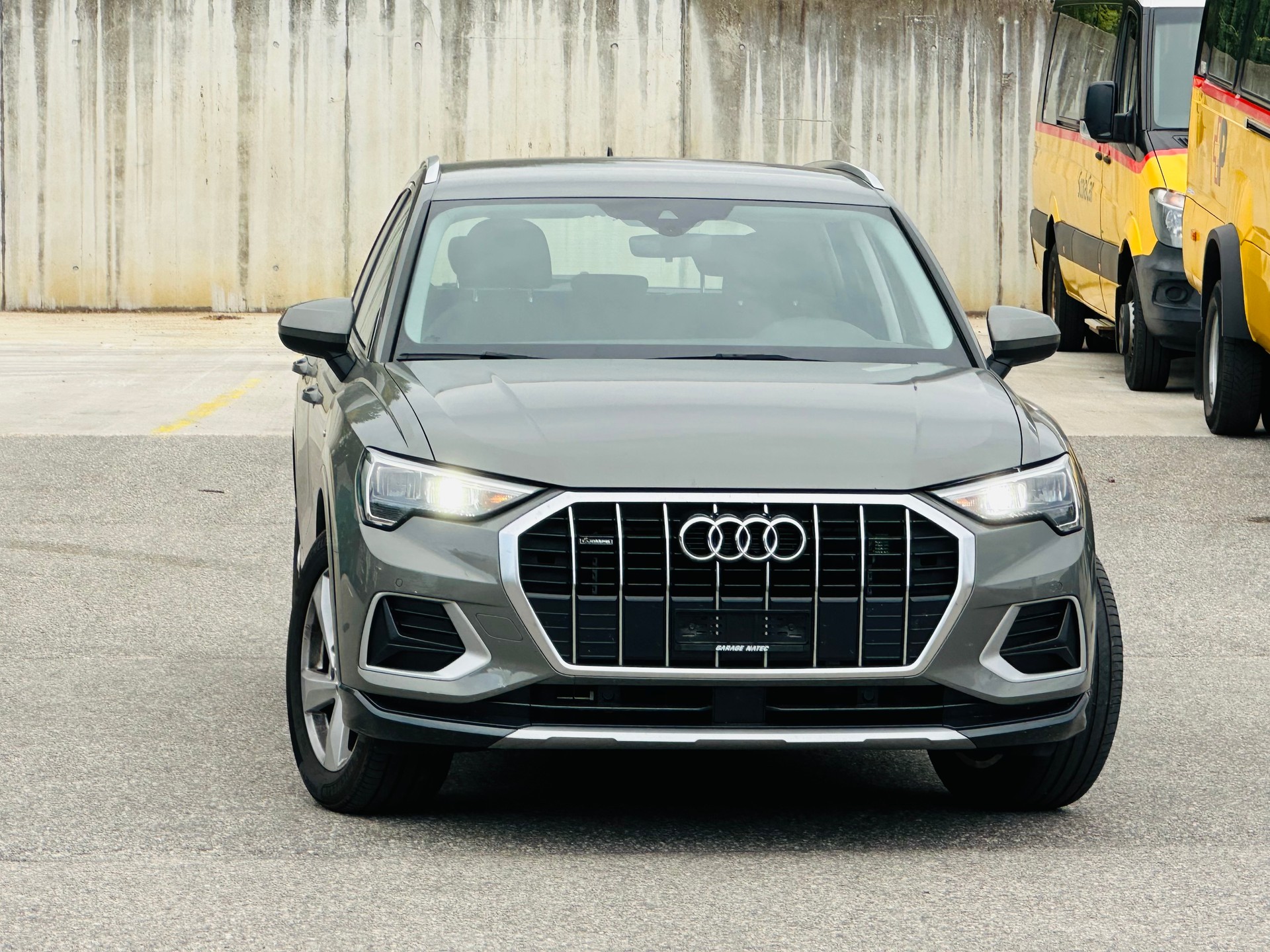 AUDI Q3 40 TDI advanced quattro S-tronic-showroom-element-1