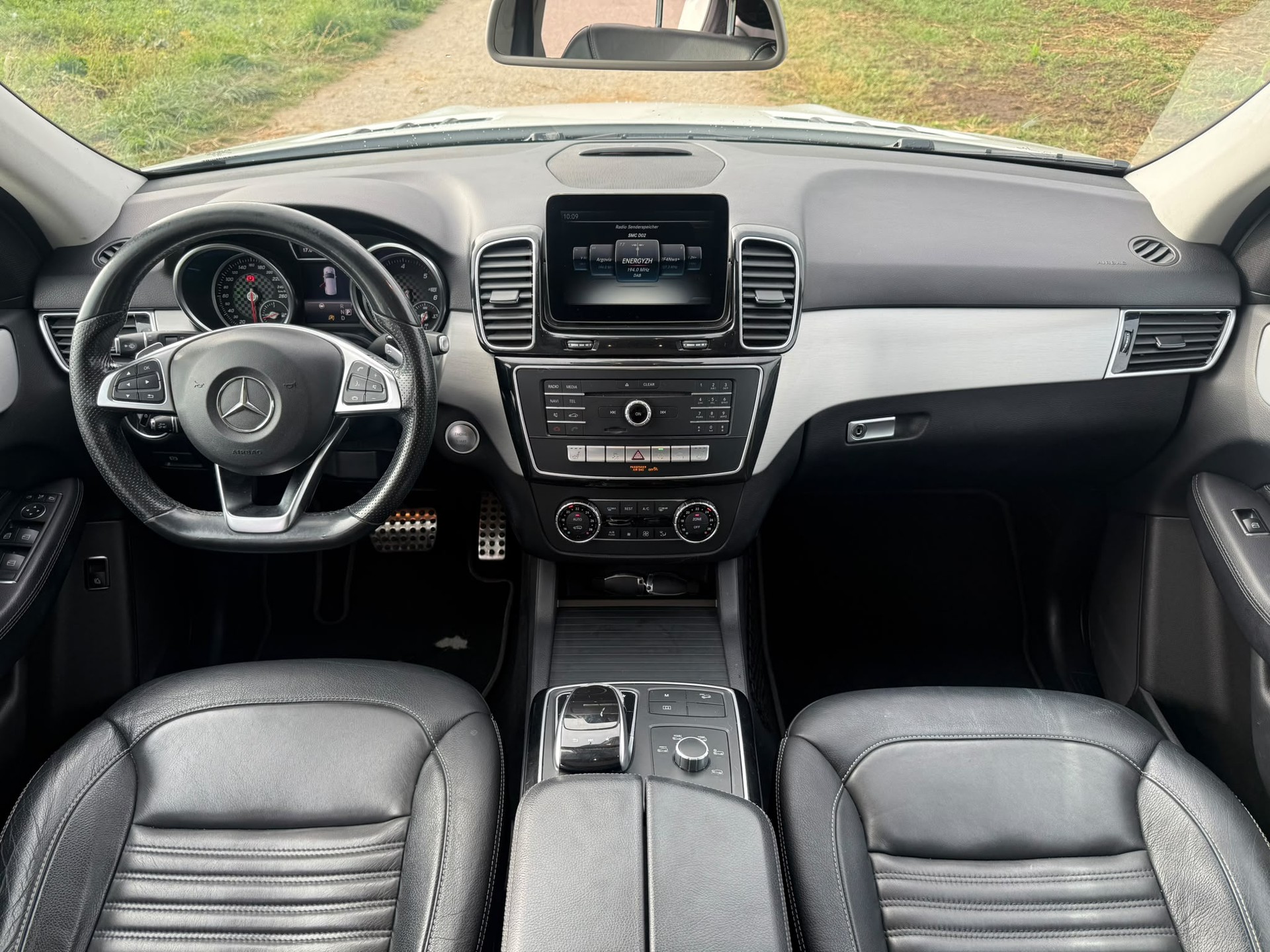 MERCEDES-BENZ GLE 250 d Executive 4Matic 9G-Tronic-image-9