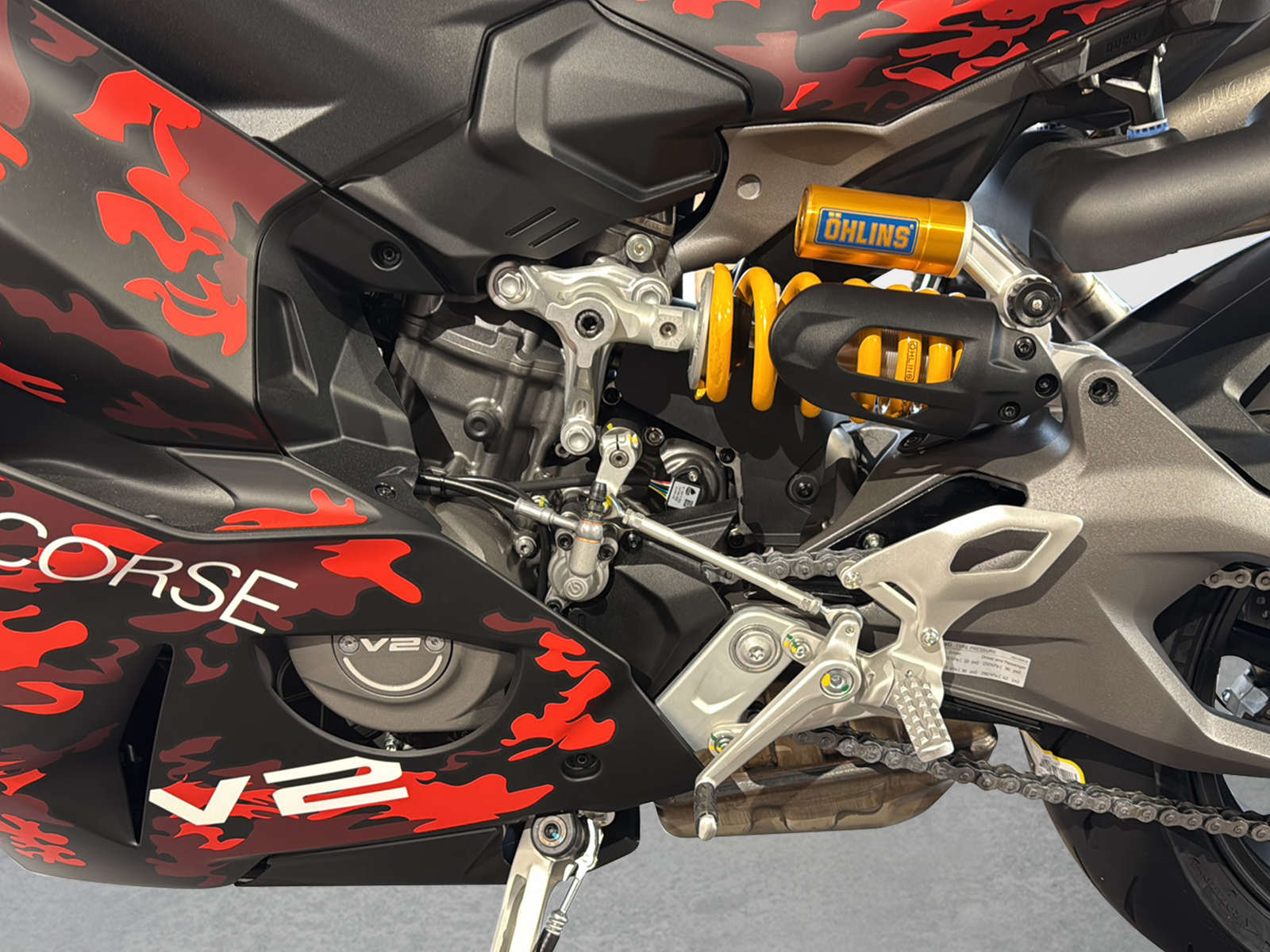 DUCATI * EDITION FB 63*-showroom-element-3