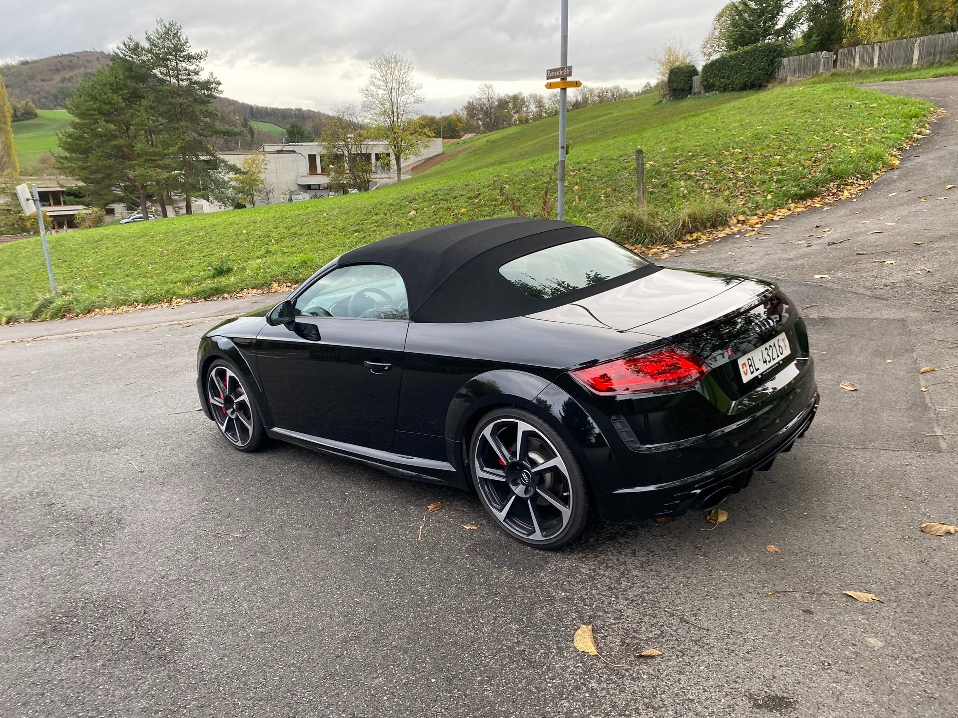 AUDI TT Roadster TTRS S-tronic-image-6