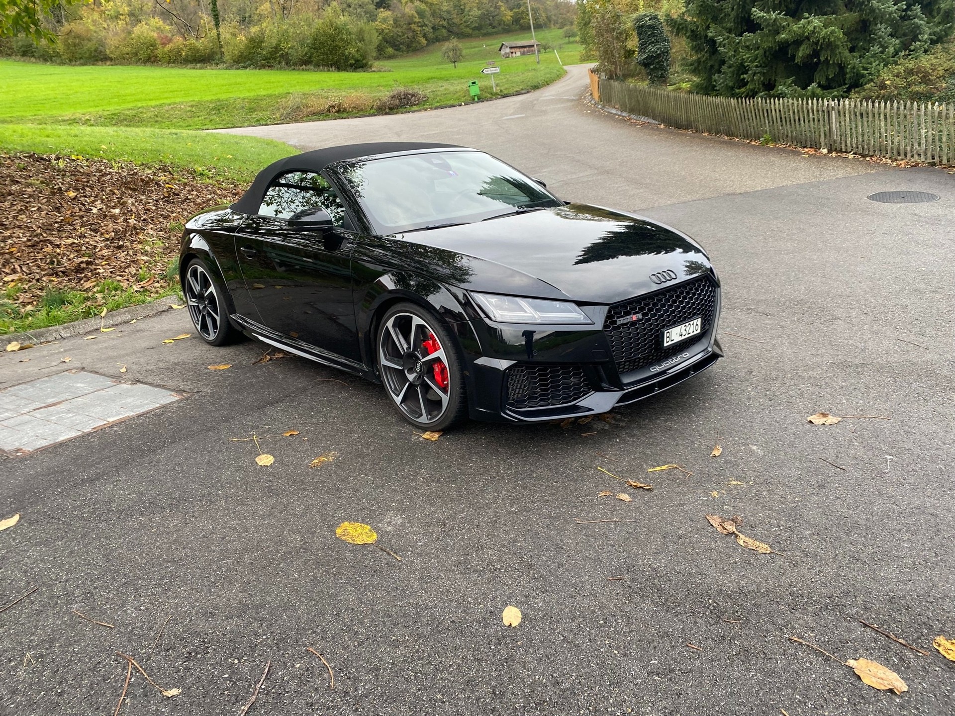 AUDI TT Roadster TTRS S-tronic-image-3