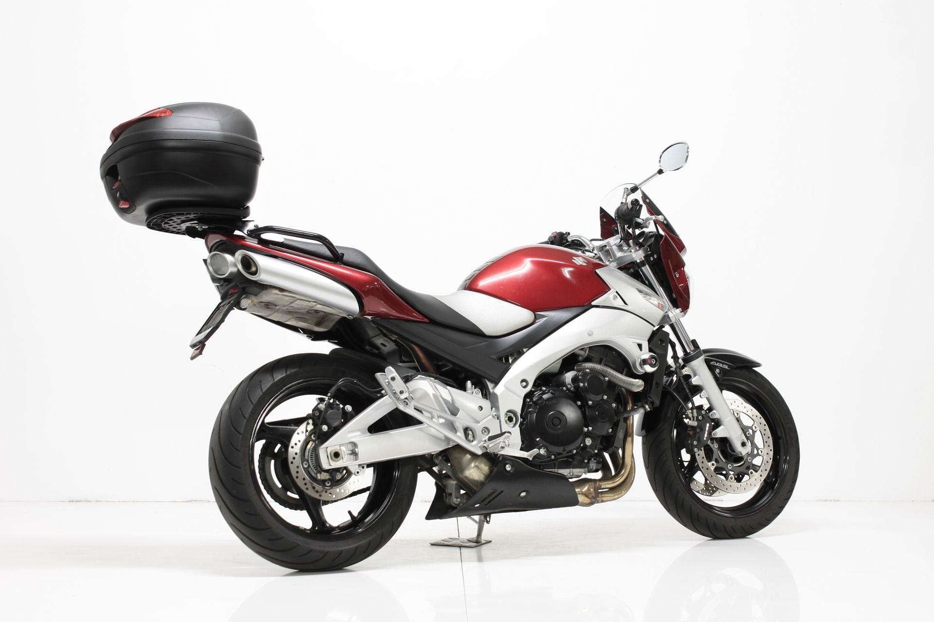 SUZUKI GSR 600 A-image-4