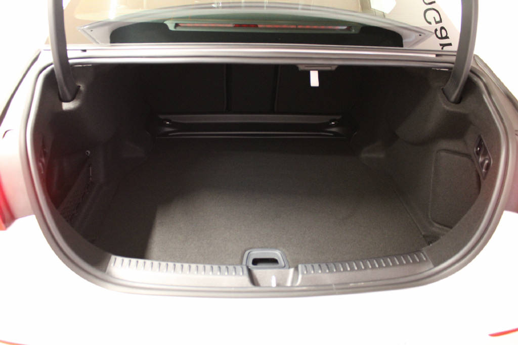 MERCEDES-BENZ E 450 d 4Matic AMG Line-showroom-element-3