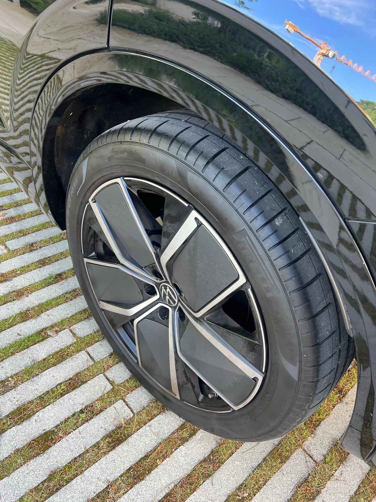 VW Touareg 3.0 TSI eHybrid R Tiptronic-showroom-element-1