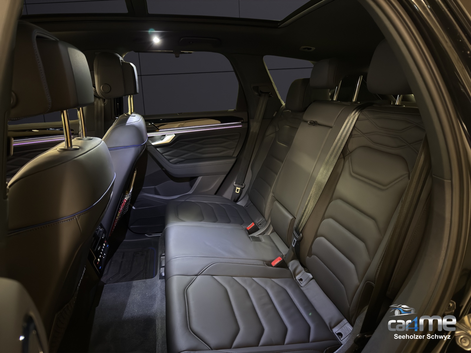 VW Touareg 3.0 TSI eHybrid R Tiptronic-image-16