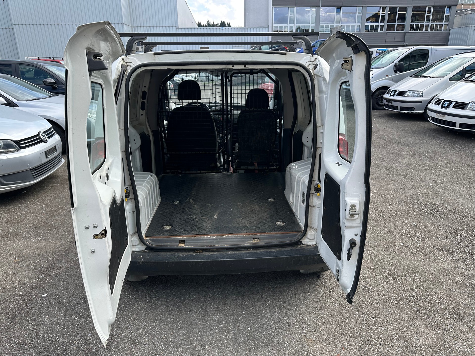 FIAT Fiorino 1.3 MJ Base-image-10