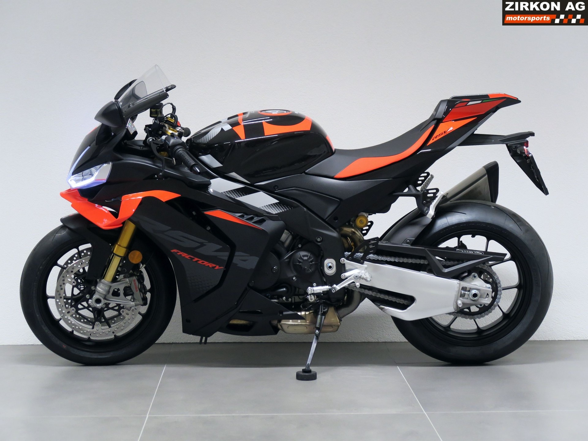 APRILIA RSV4 1100 E5+ Factory-image-10