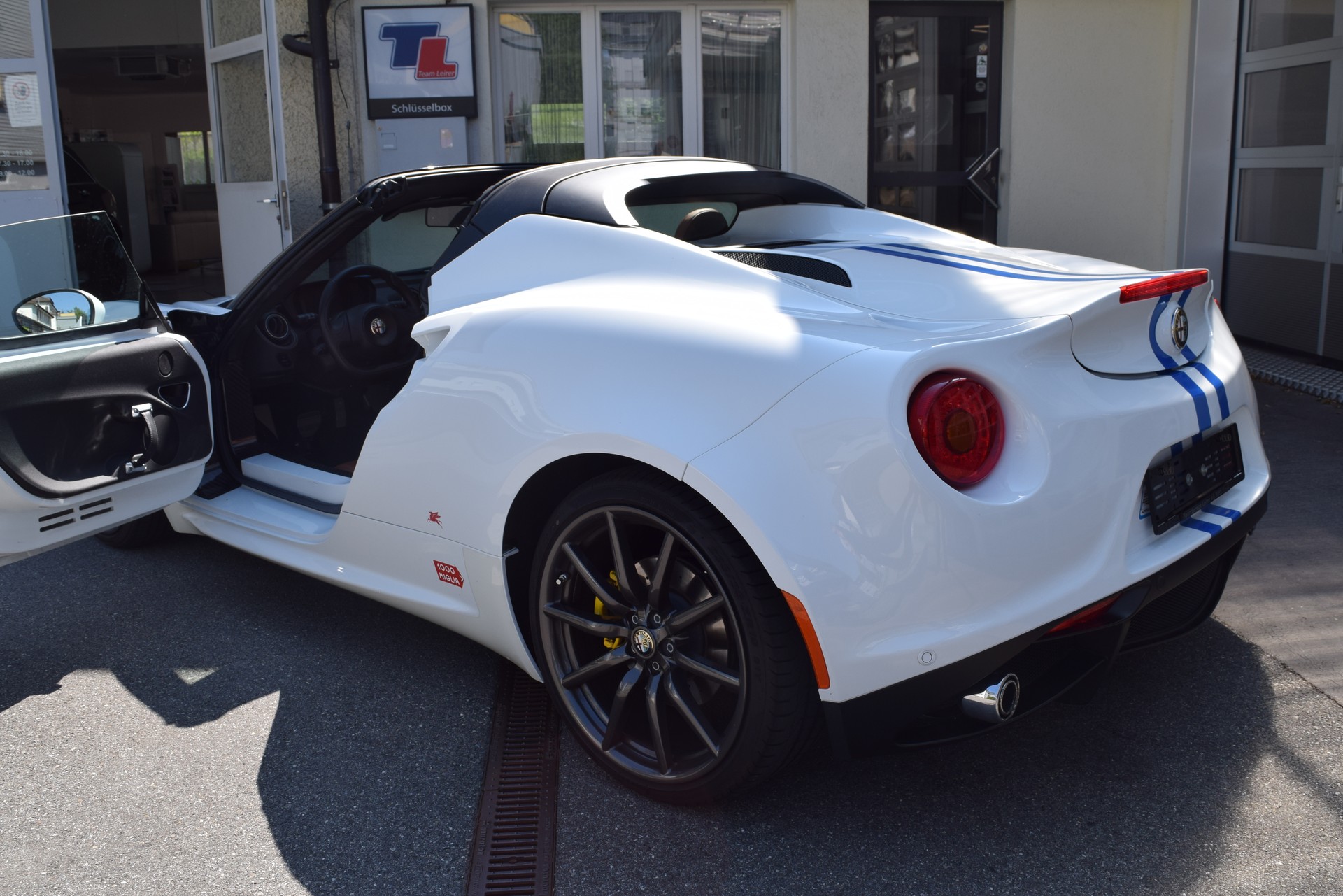 ALFA ROMEO 4C Spider 1750 TBi TCT-image-13
