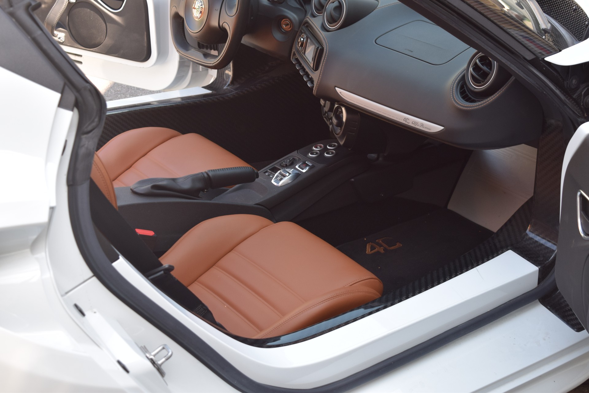 ALFA ROMEO 4C Spider 1750 TBi TCT-image-17