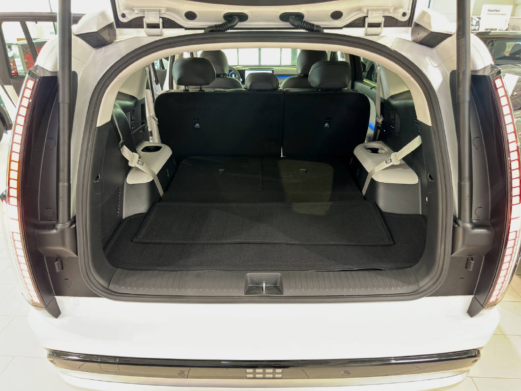 HYUNDAI IONIQ 9 Vertex 110 KWH 4WD-image-8