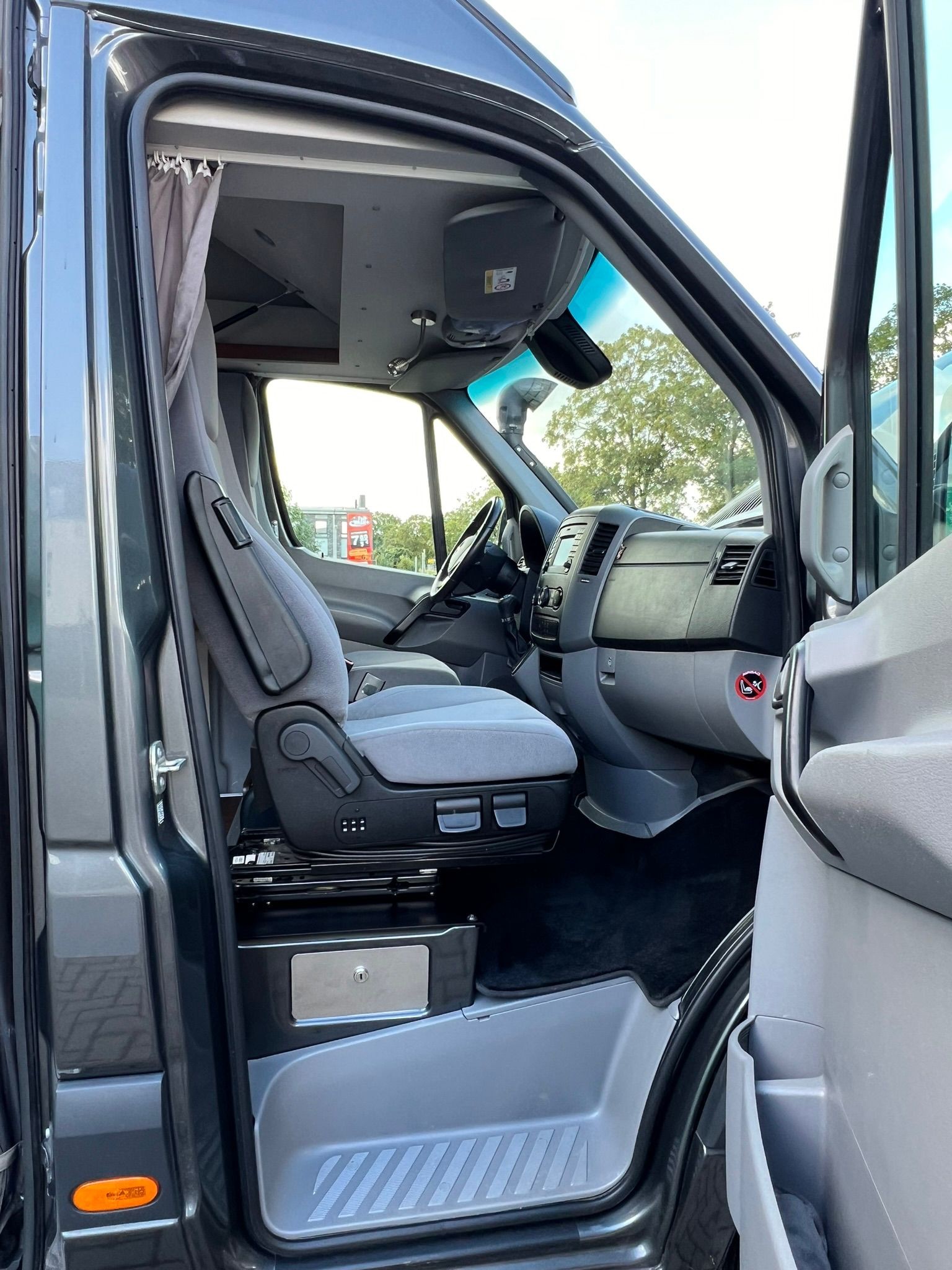 CS-REISEMOBILE Mercedes Sprinter V6 Rondo XL-image-24