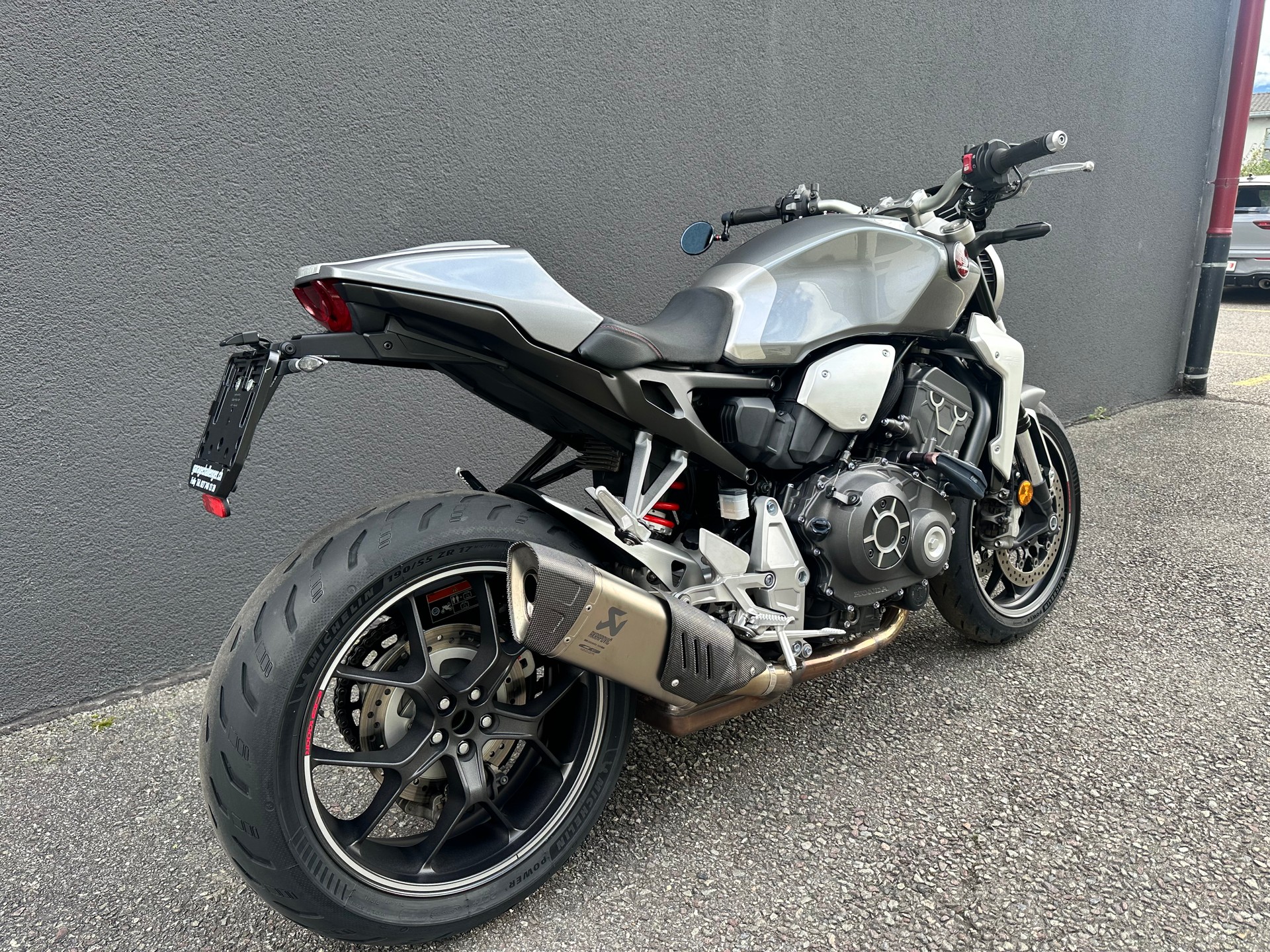 HONDA CB 1000 R ABS-image-3