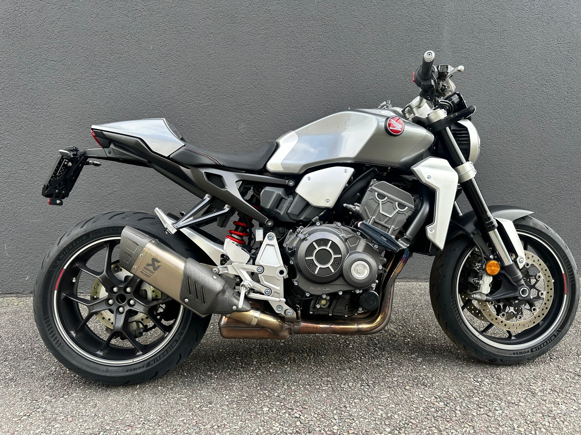 HONDA CB 1000 R ABS-image-2