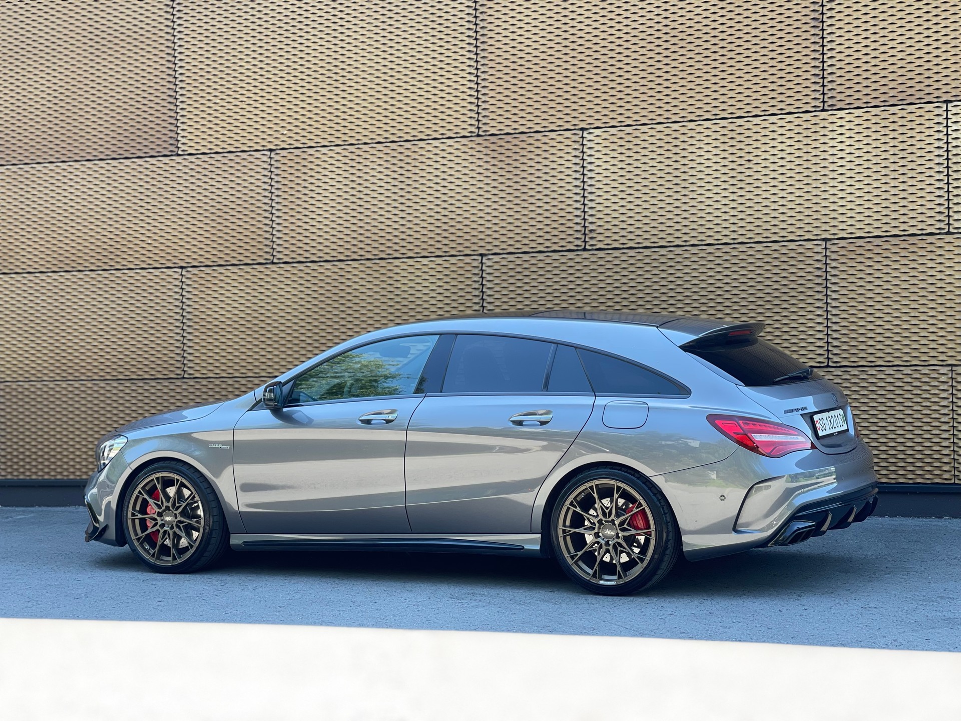 MERCEDES-BENZ CLA Shooting Brake 45 AMG 4Matic ♦️Ab MFK & Service*Topausstattung♦️-image-5