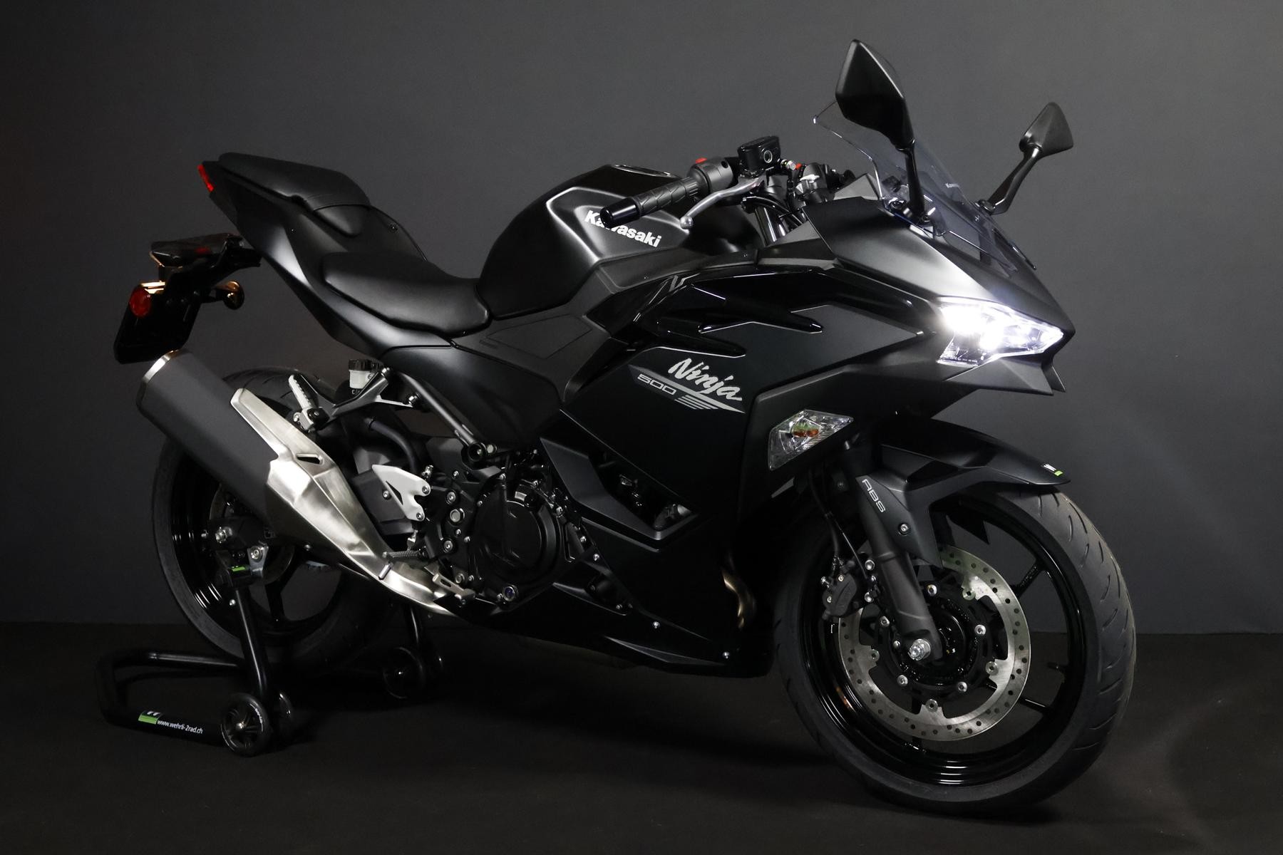 KAWASAKI Ninja 500 Black Edition-image-2