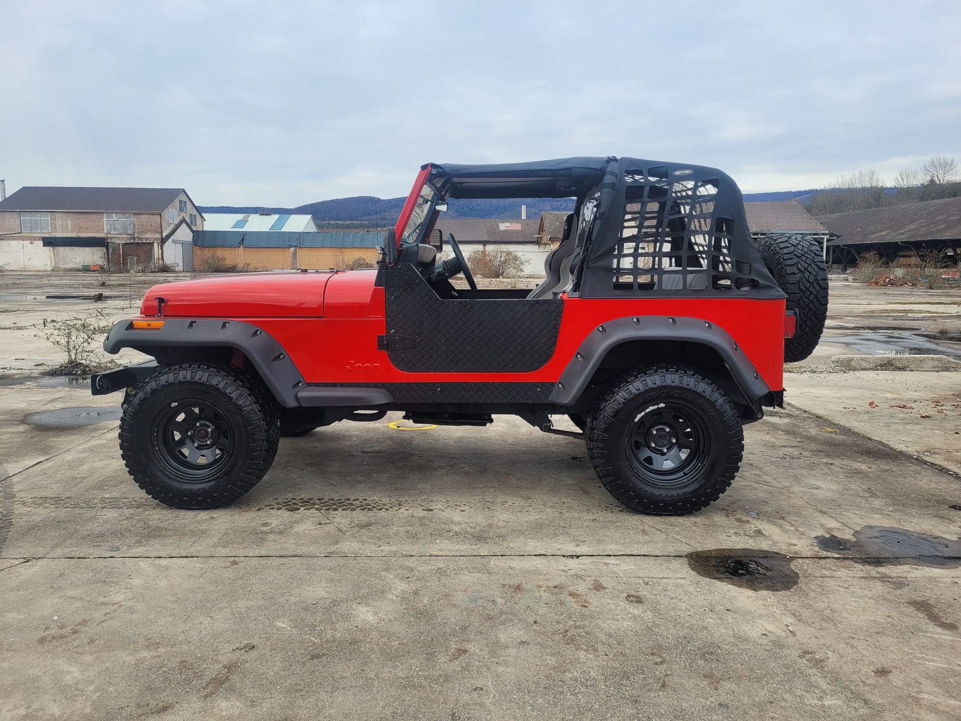 JEEP Wrangler 4.0 Laredo-image-3