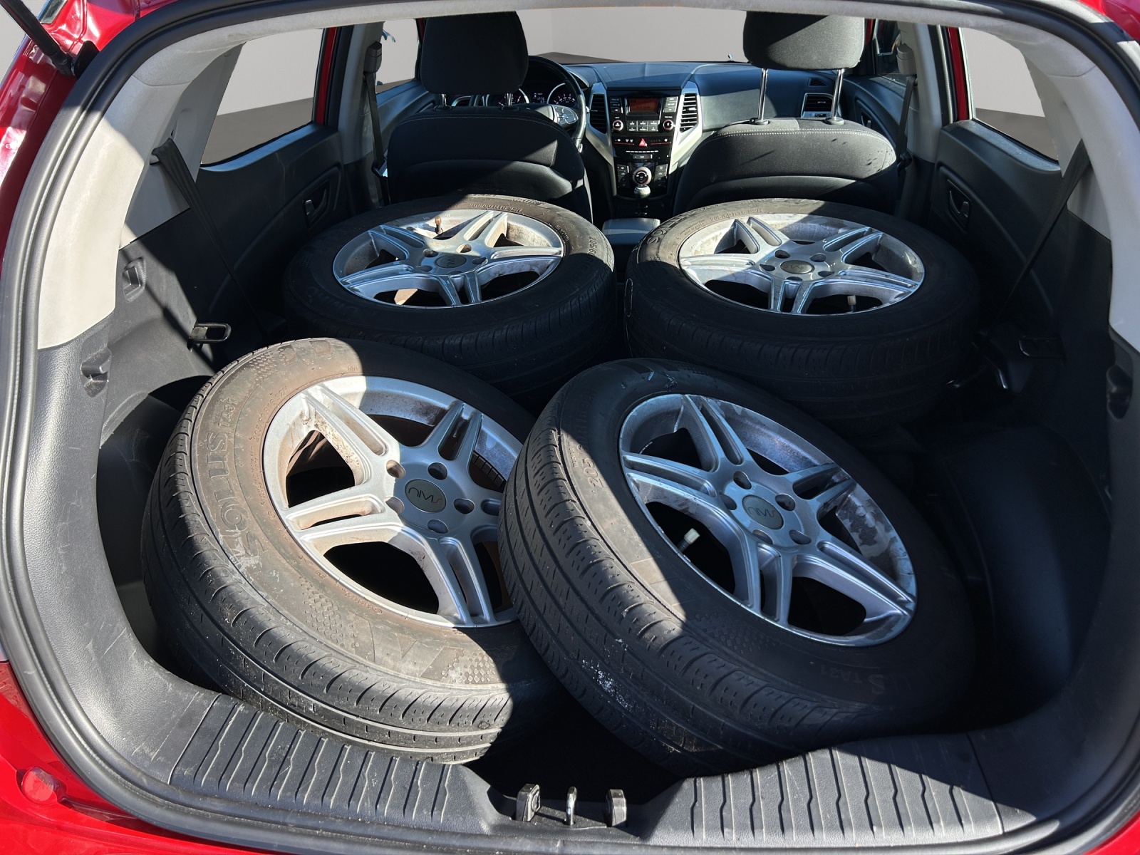 KGM-SsangYong Tivoli 1.6 e-XGi Cityscape 2WD-image-19