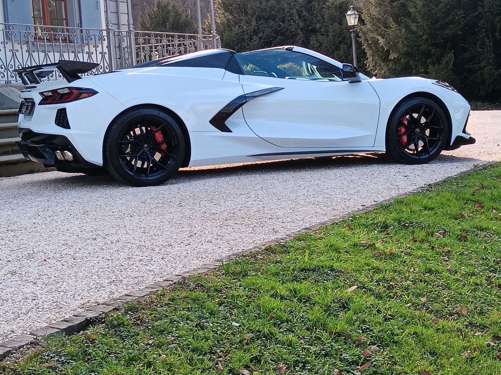 CHEVROLET Stingray C8 3LT US Version Verkauf durch den Importeur Sutter US Cars and More-image-1