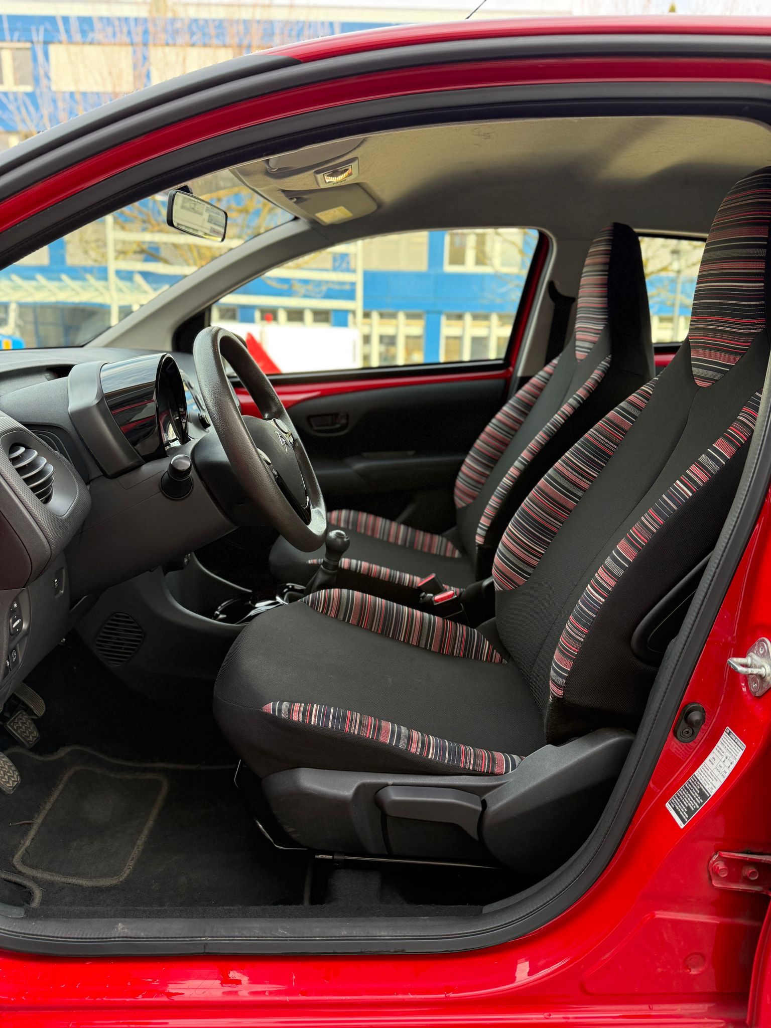 CITROEN C1 1.0 VTi Shine S/S-image-7