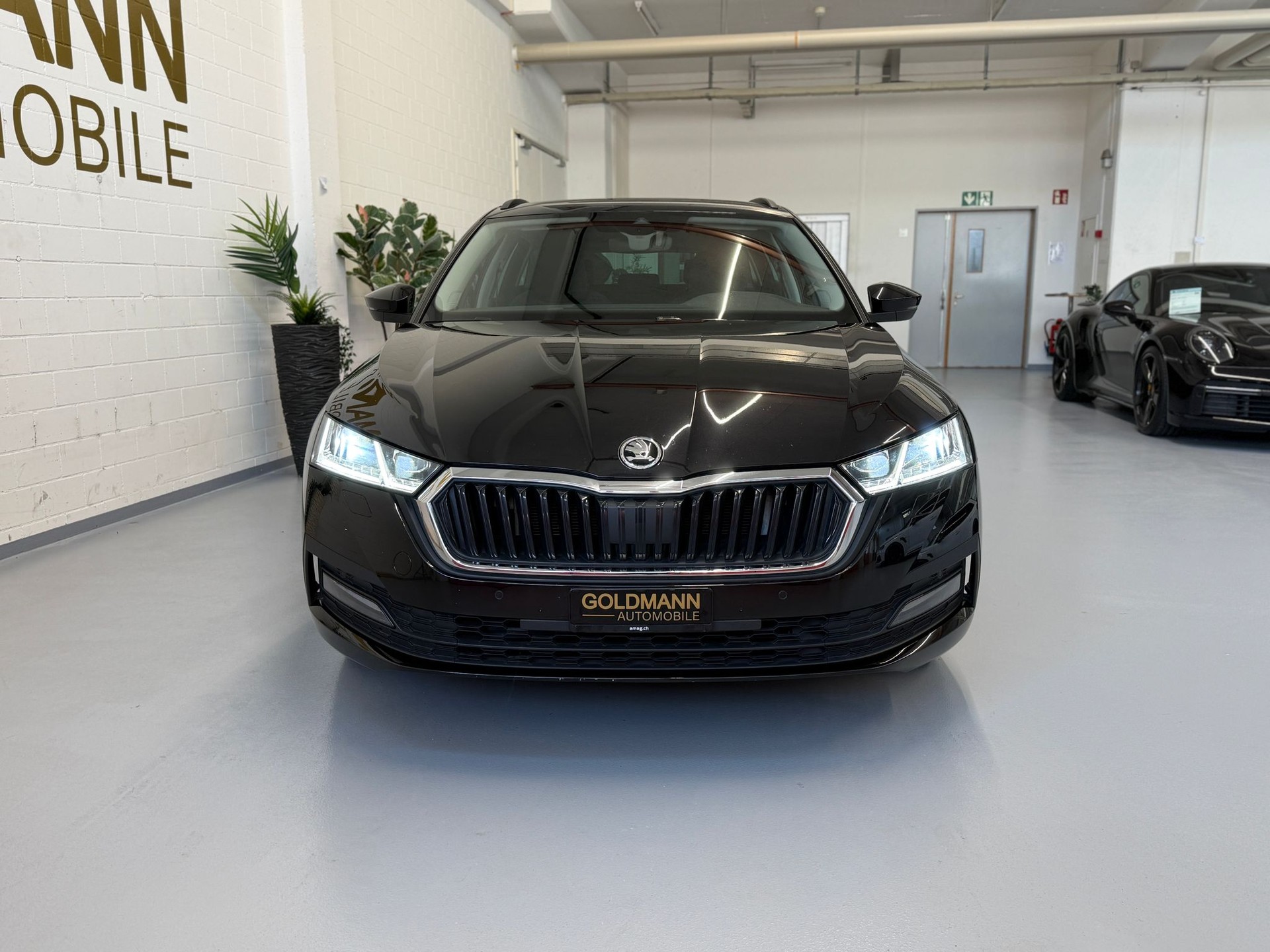 SKODA Octavia Combi 2.0 TDI DSG Ambition 4x4-image-7
