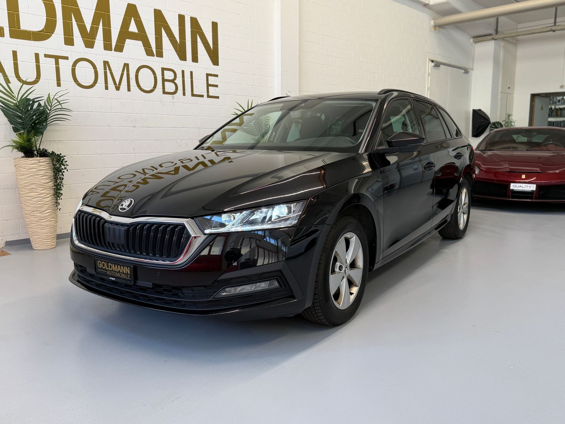 SKODA Octavia Combi 2.0 TDI DSG Ambition 4x4-showroom-element-1