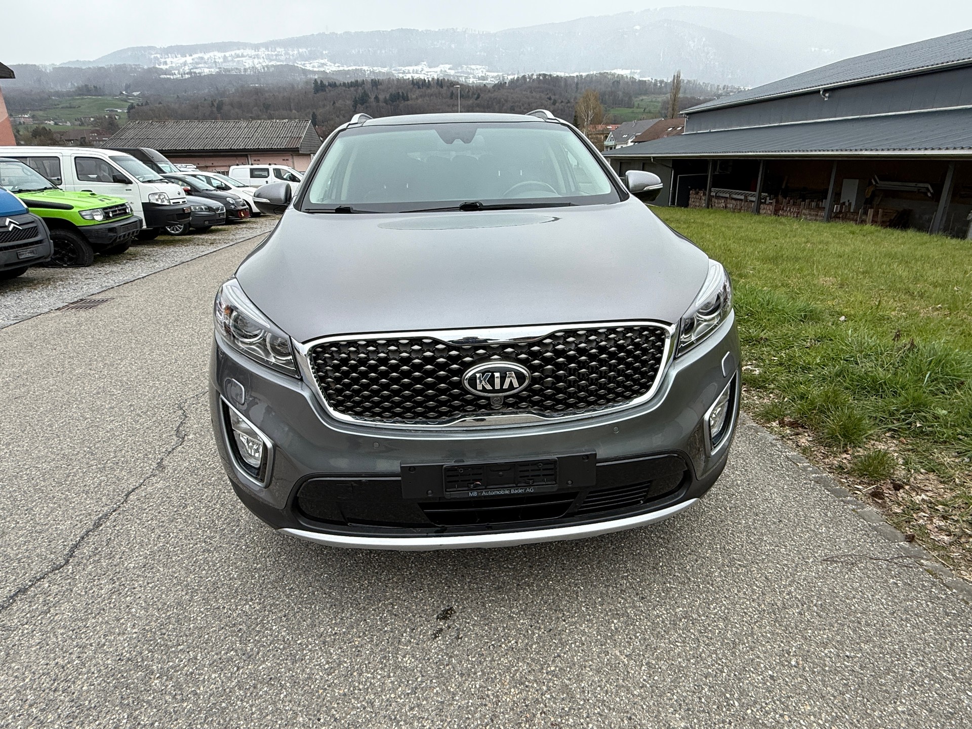 KIA Sorento 2.2 CRDI Style 5P. Automatic-image-1