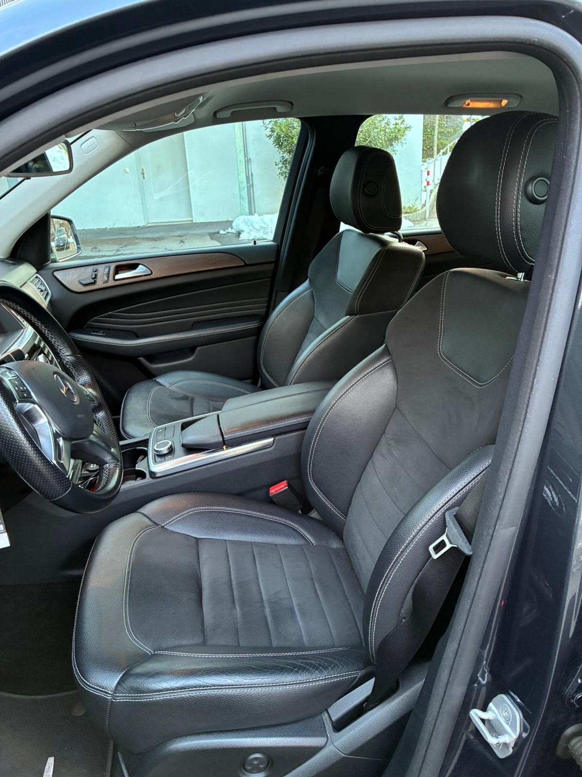 MERCEDES-BENZ ML 250 BlueTEC 4Matic 7G-Tronic-image-4
