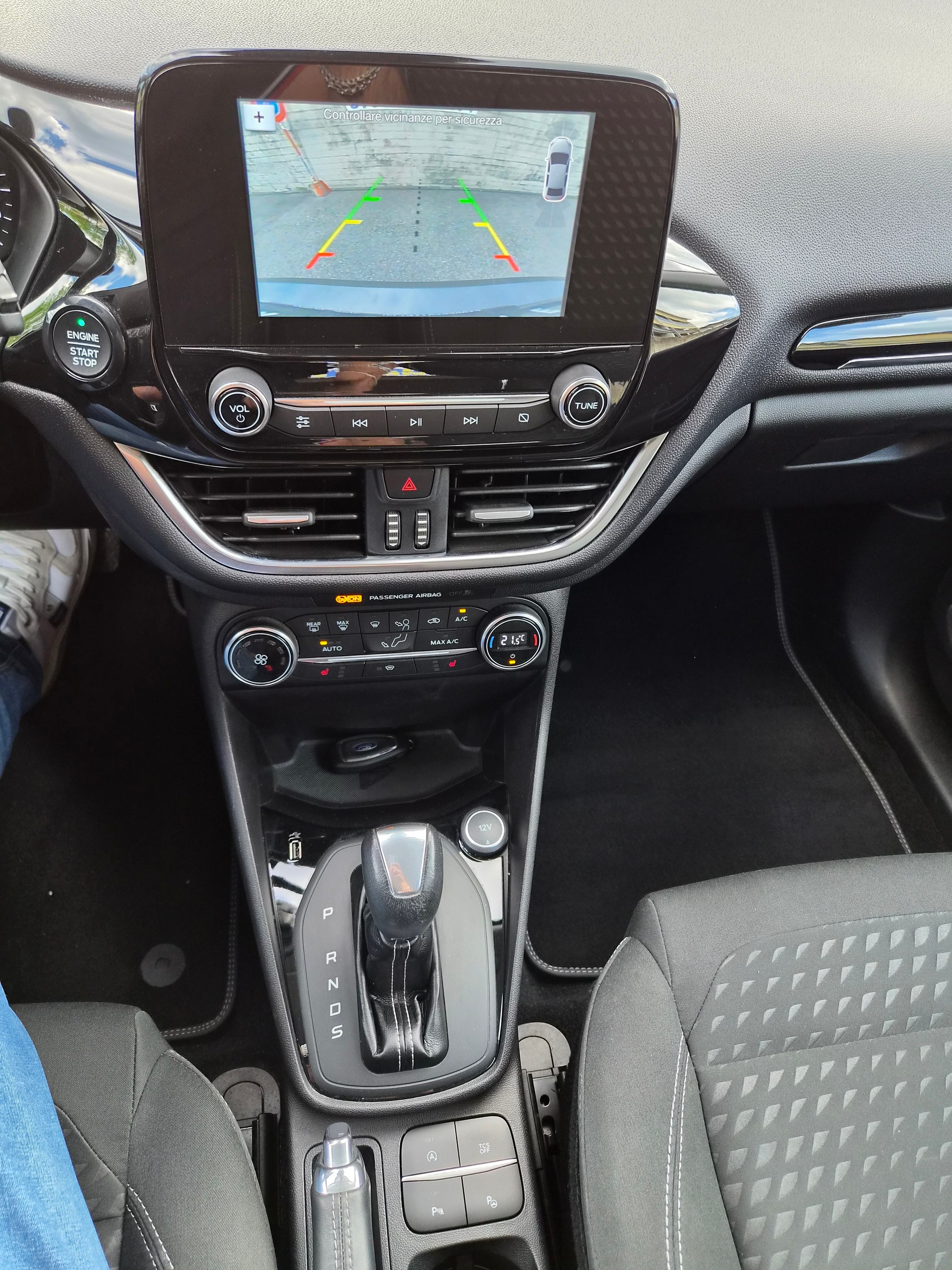 FORD Fiesta 1.0 SCTi Titanium PowerShift-image-9