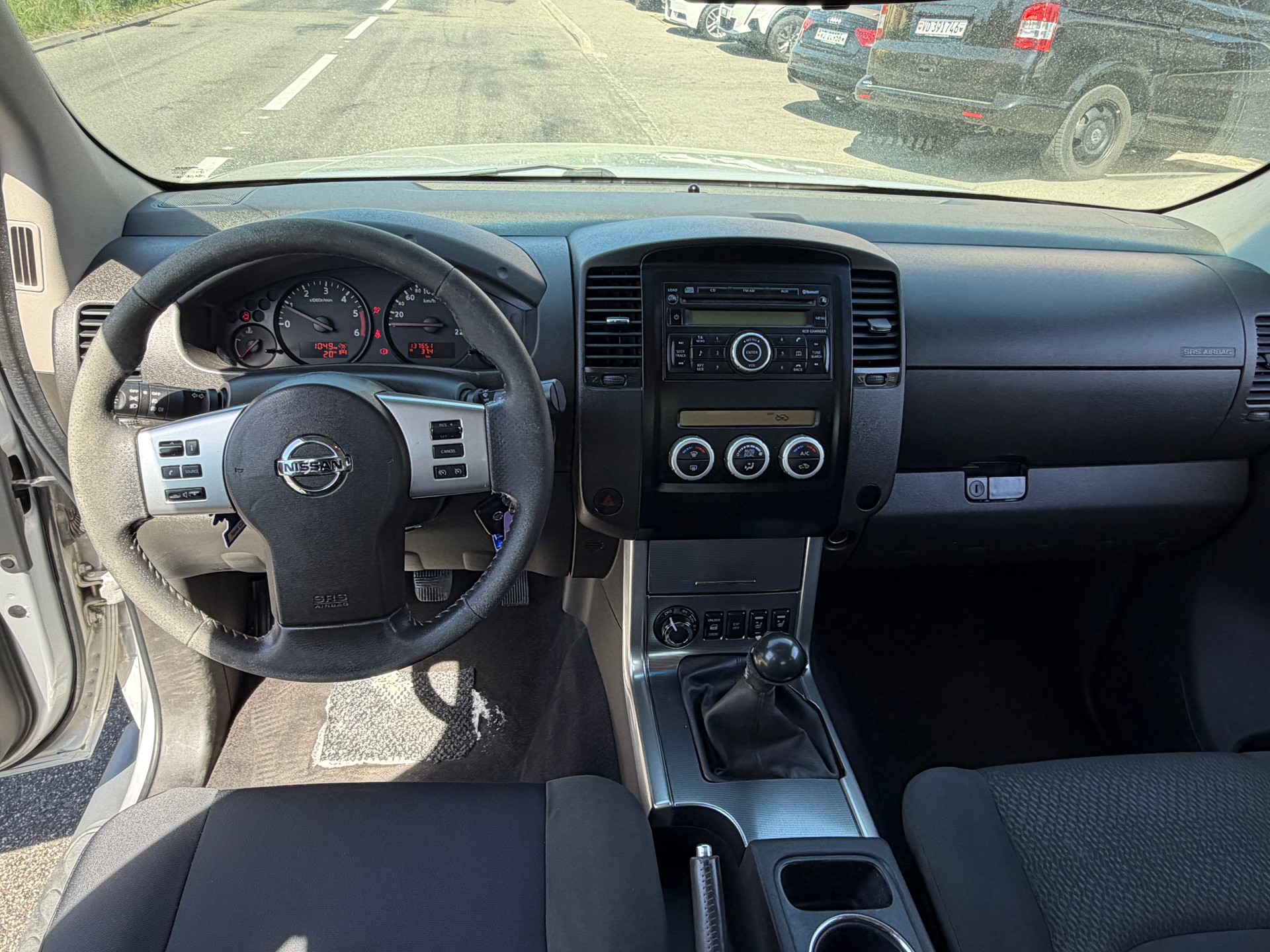 NISSAN Navara Double Cab SE 2.5 dCi 4WD-image-10