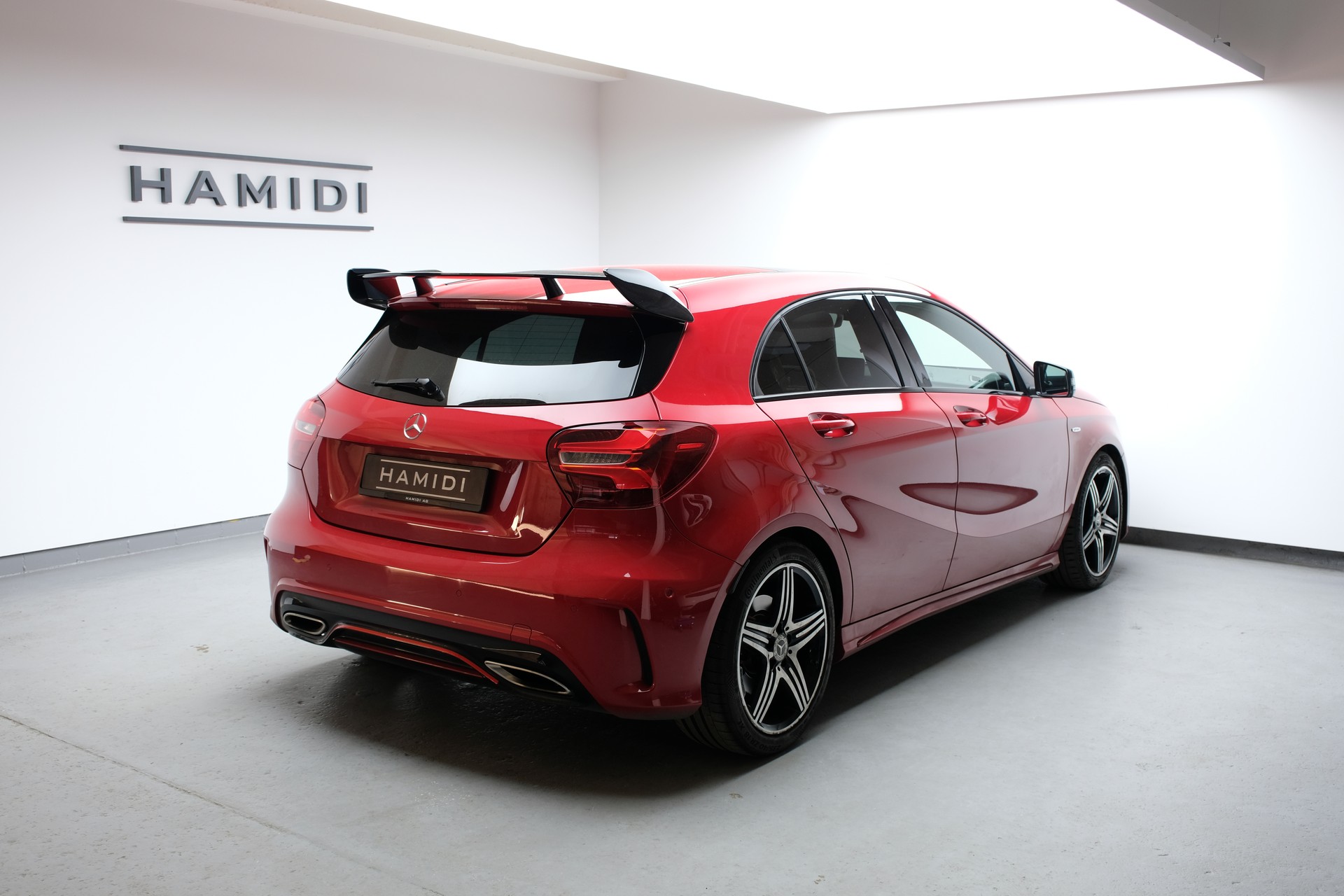MERCEDES-BENZ A 250 Sport 4Matic 7G-DCT-showroom-element-3