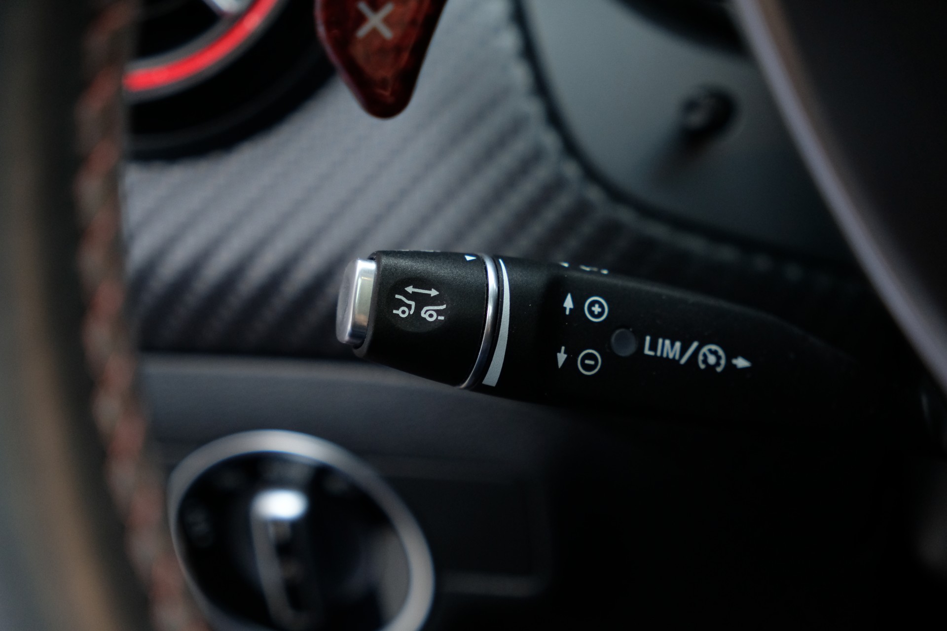 MERCEDES-BENZ A 250 Sport 4Matic 7G-DCT-image-17
