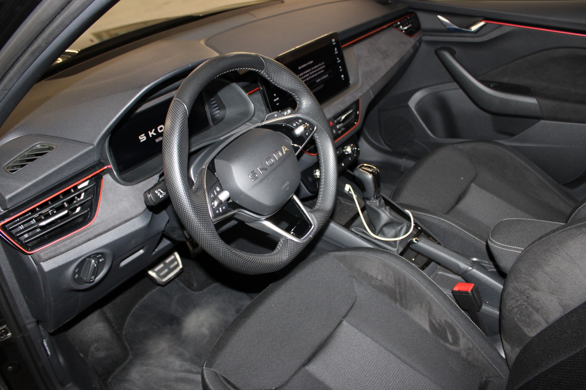 SKODA Kamiq 1.5 TSI Dynamic DSG-image-7