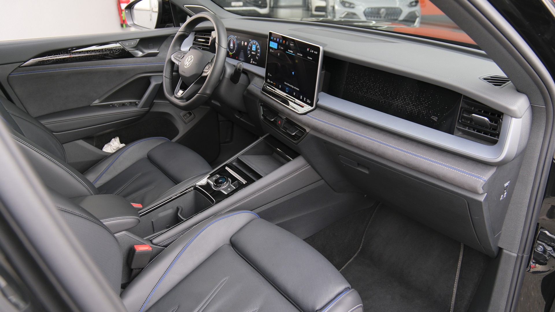 VW Tayron 2.0 TDI SCR R-Line United 4Motion DSG-image-14