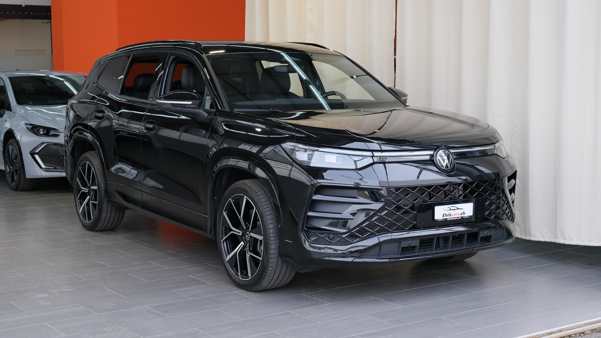 VW Tayron 2.0 TDI SCR R-Line United 4Motion DSG-showroom-element-1