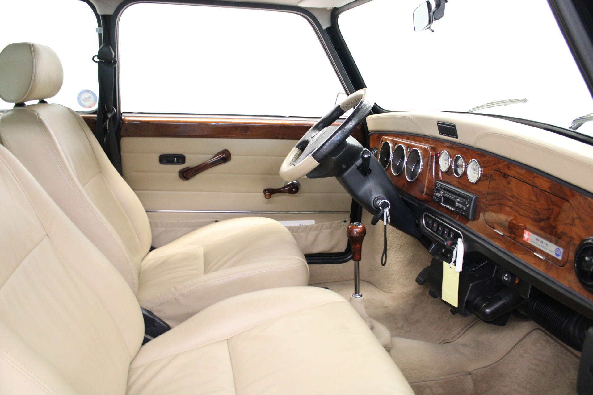 MINI 1.3 Knightsbridge Swiss Final Edition-image-6