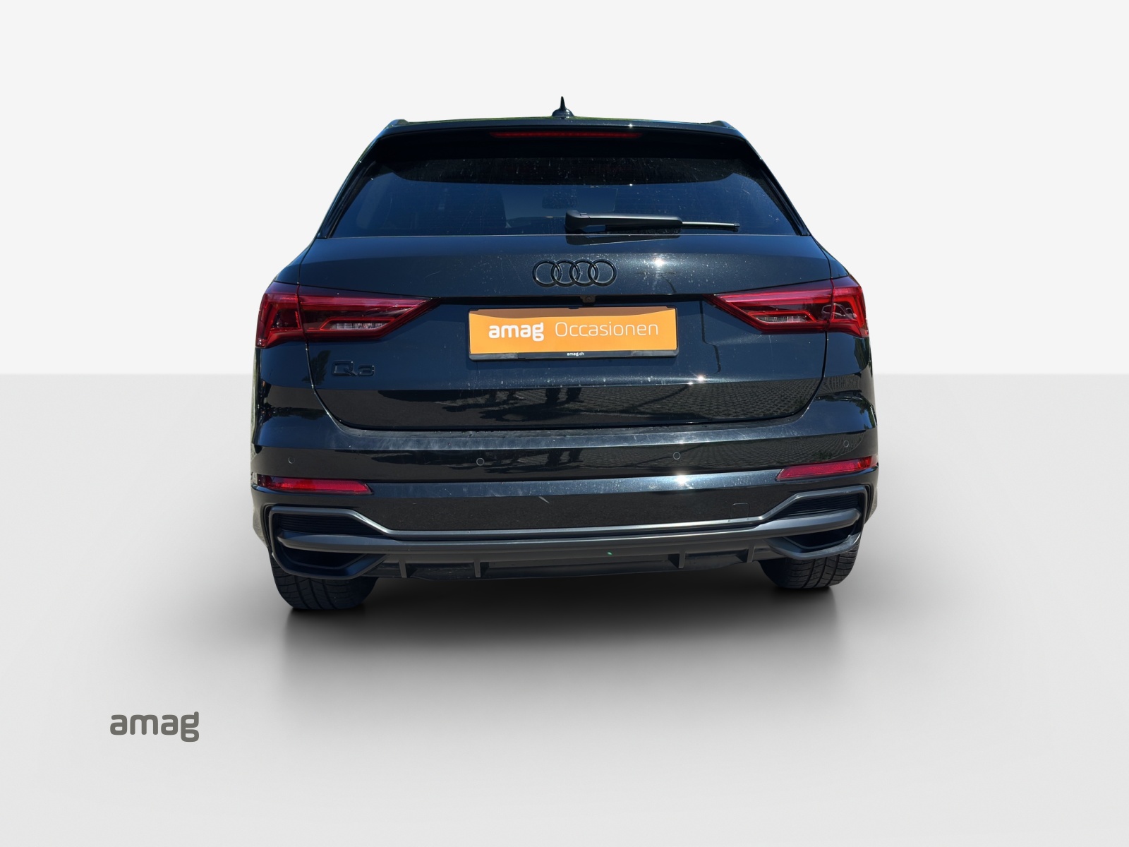 AUDI Q3 35 TFSI S line Attraction S-tronic-showroom-element-3