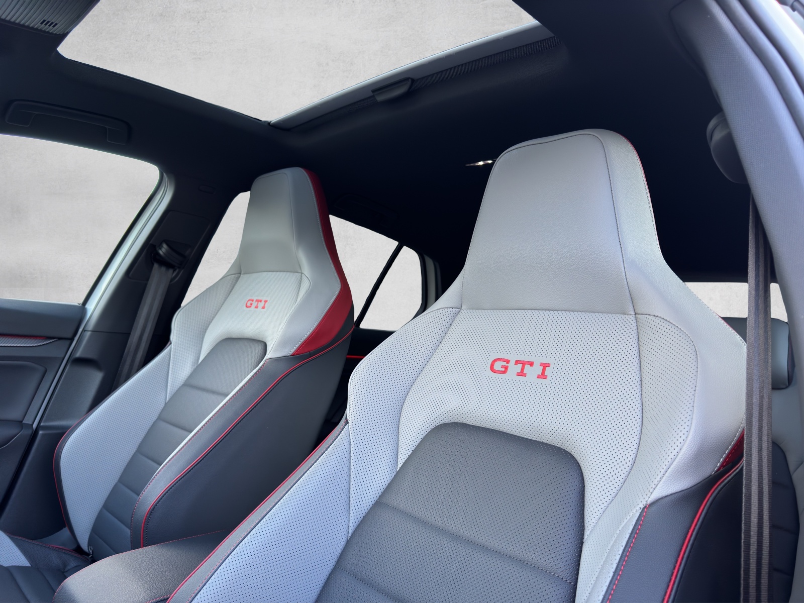 VW Golf 2.0 TSI GTI DSG-image-19