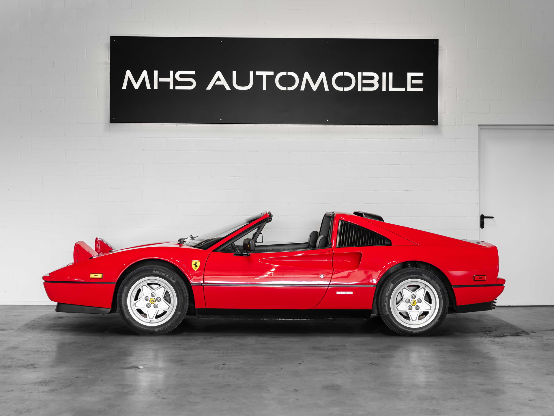FERRARI 328 GTS-showroom-element-2
