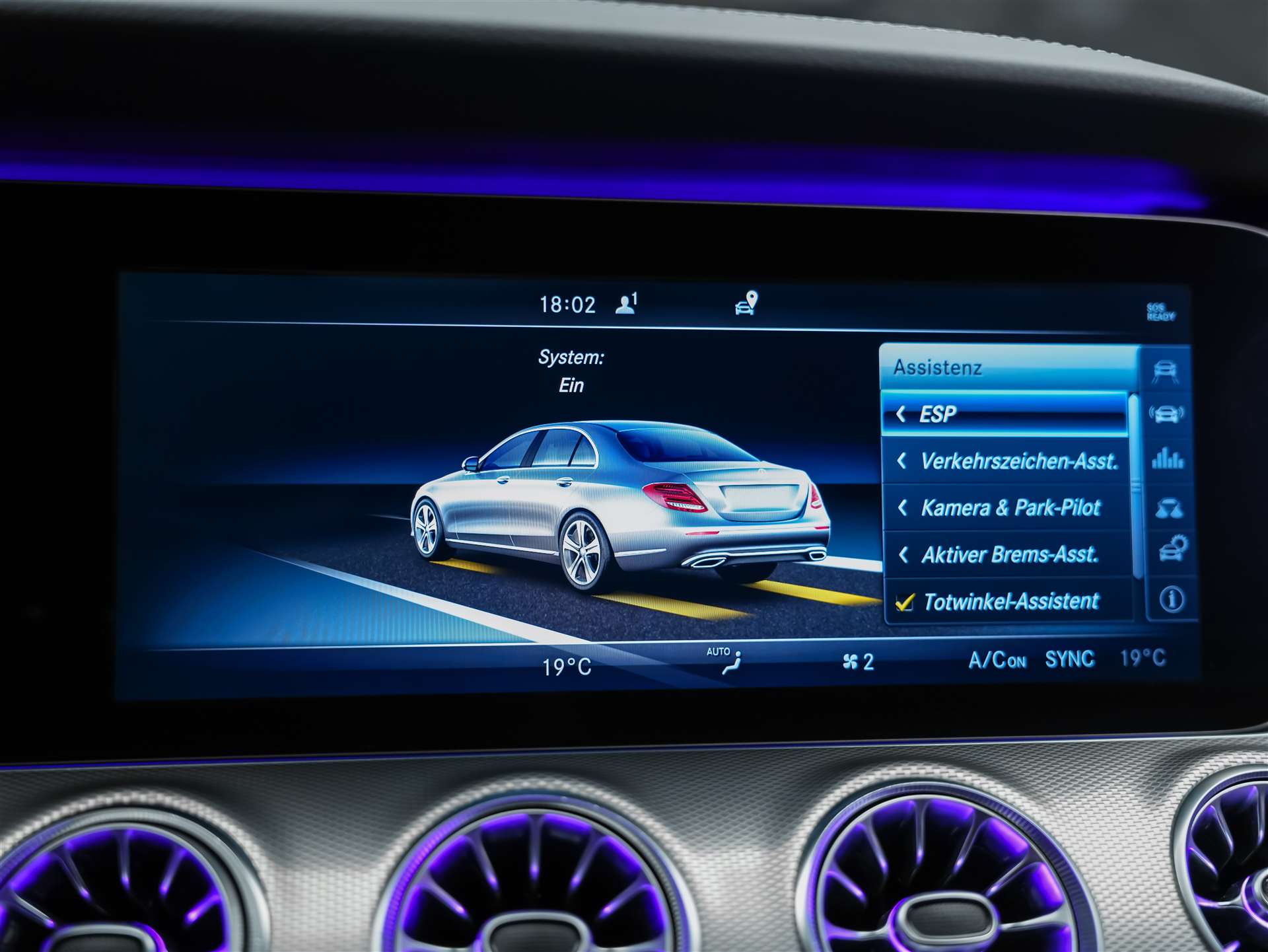 MERCEDES-BENZ E 220 d AMG Line 9G-Tronic *CH-Auto*360° Kamera*Head Up*Burmester*-image-33