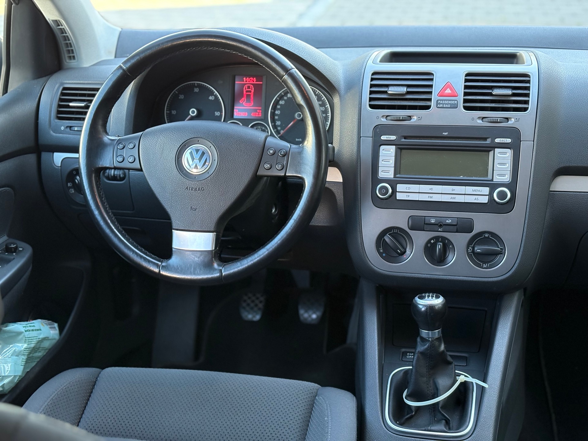 VW Golf 1.9 TDI Comfortline 4Motion-image-10
