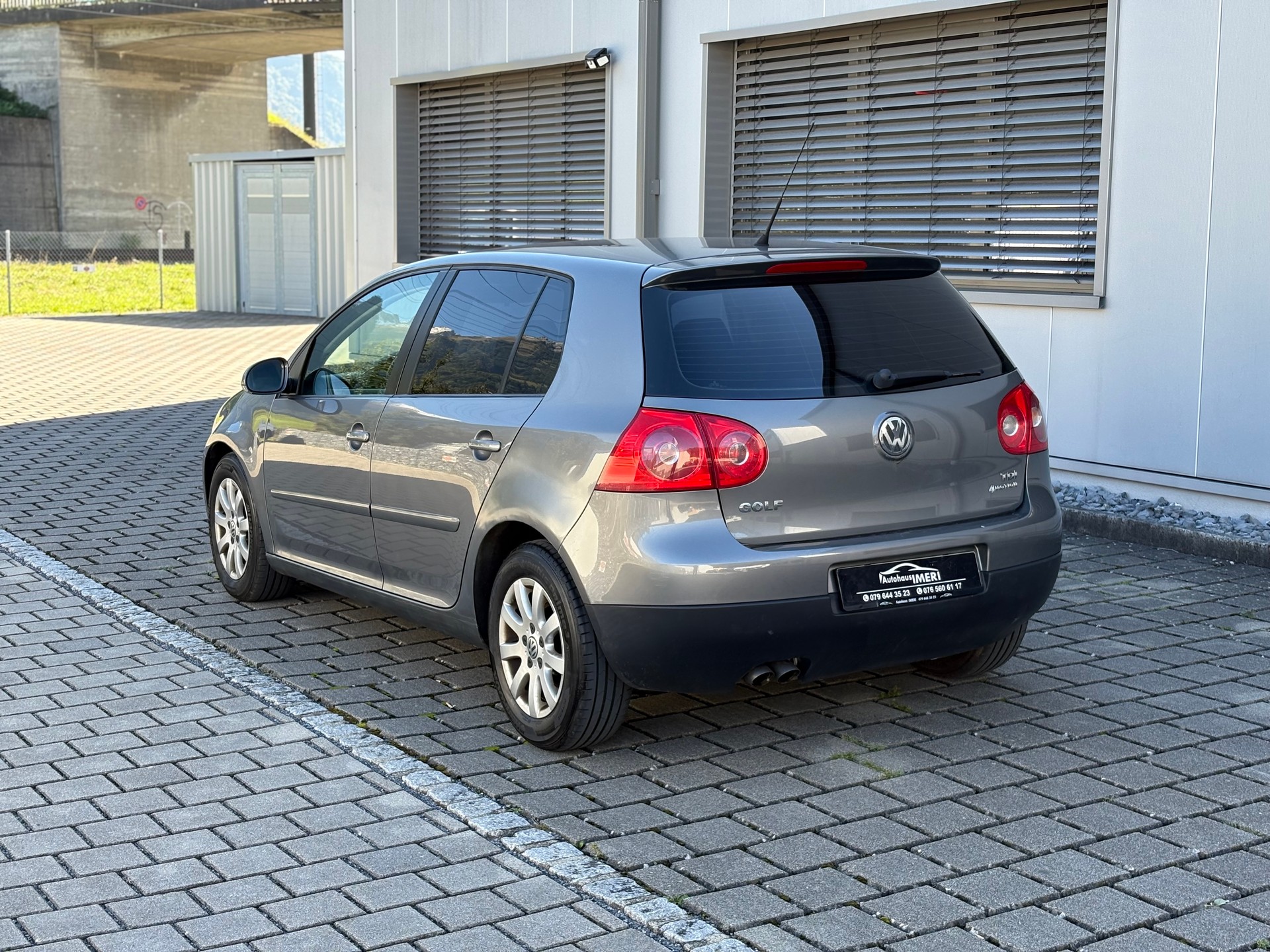 VW Golf 1.9 TDI Comfortline 4Motion-image-5