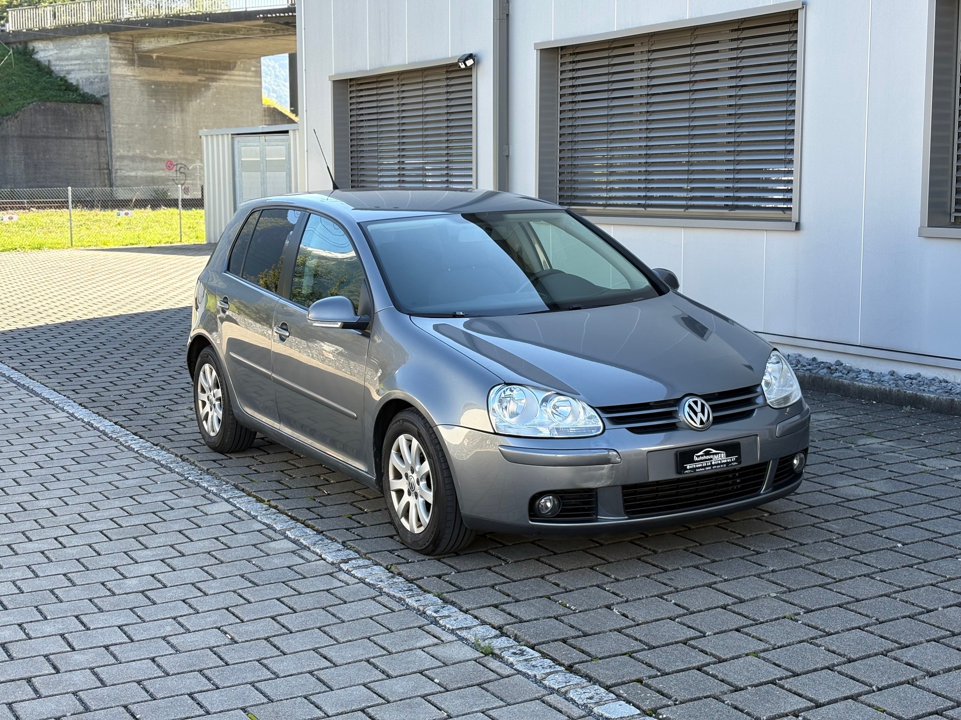 VW Golf 1.9 TDI Comfortline 4Motion-image-4