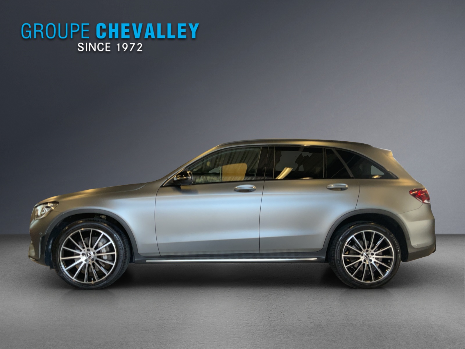 MERCEDES-BENZ GLC 300 d AMG Line 4Matic-showroom-element-2