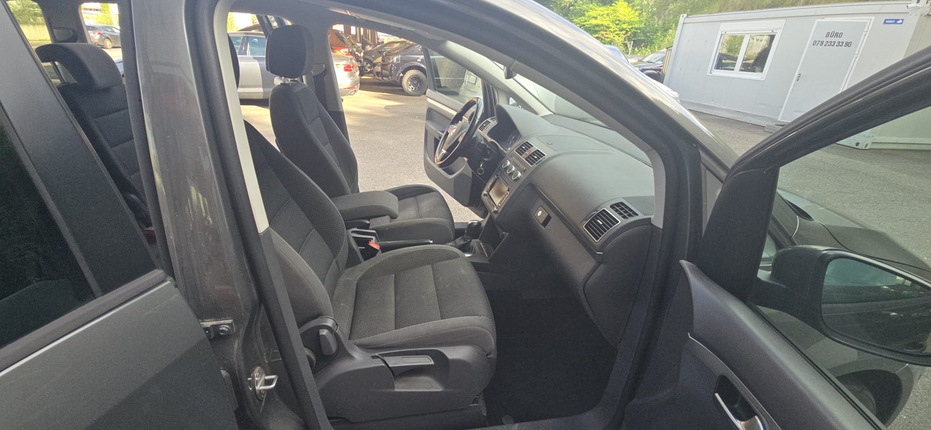 VW Touran 2.0 TDI BMT Comfortline DSG-image-9