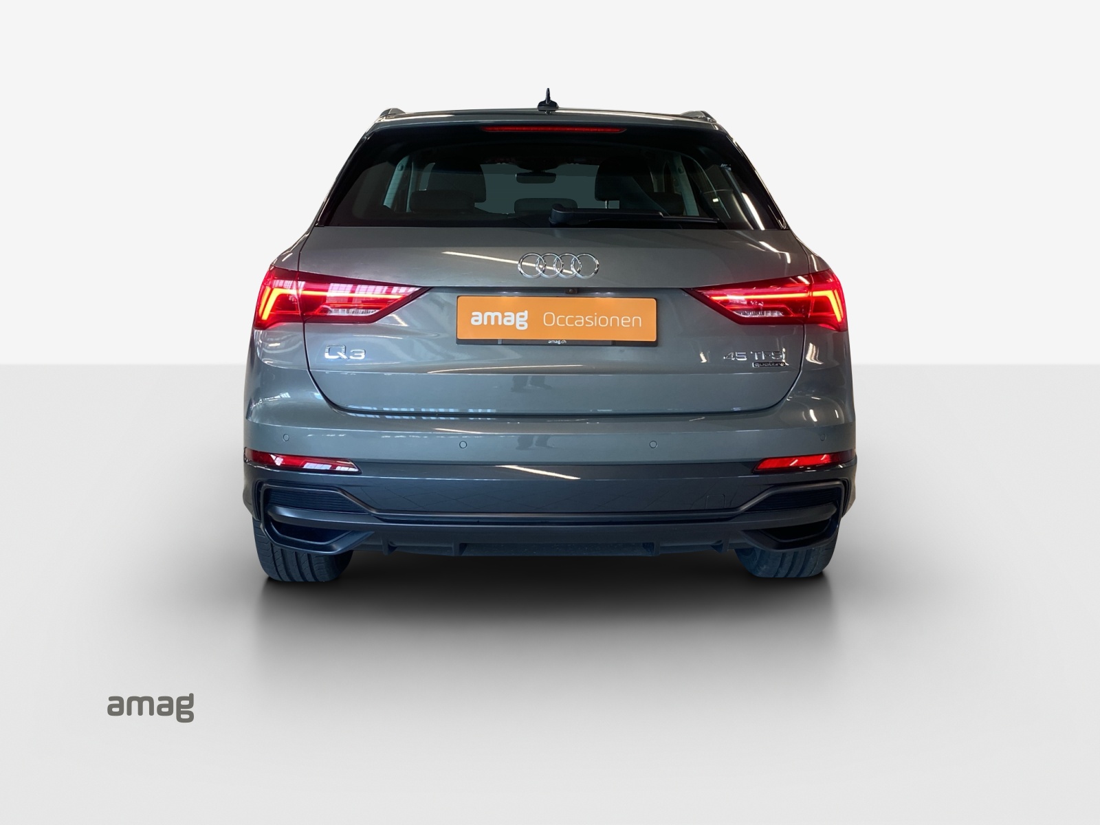 AUDI Q3 45 TFSI S line quattro S-tronic-showroom-element-3