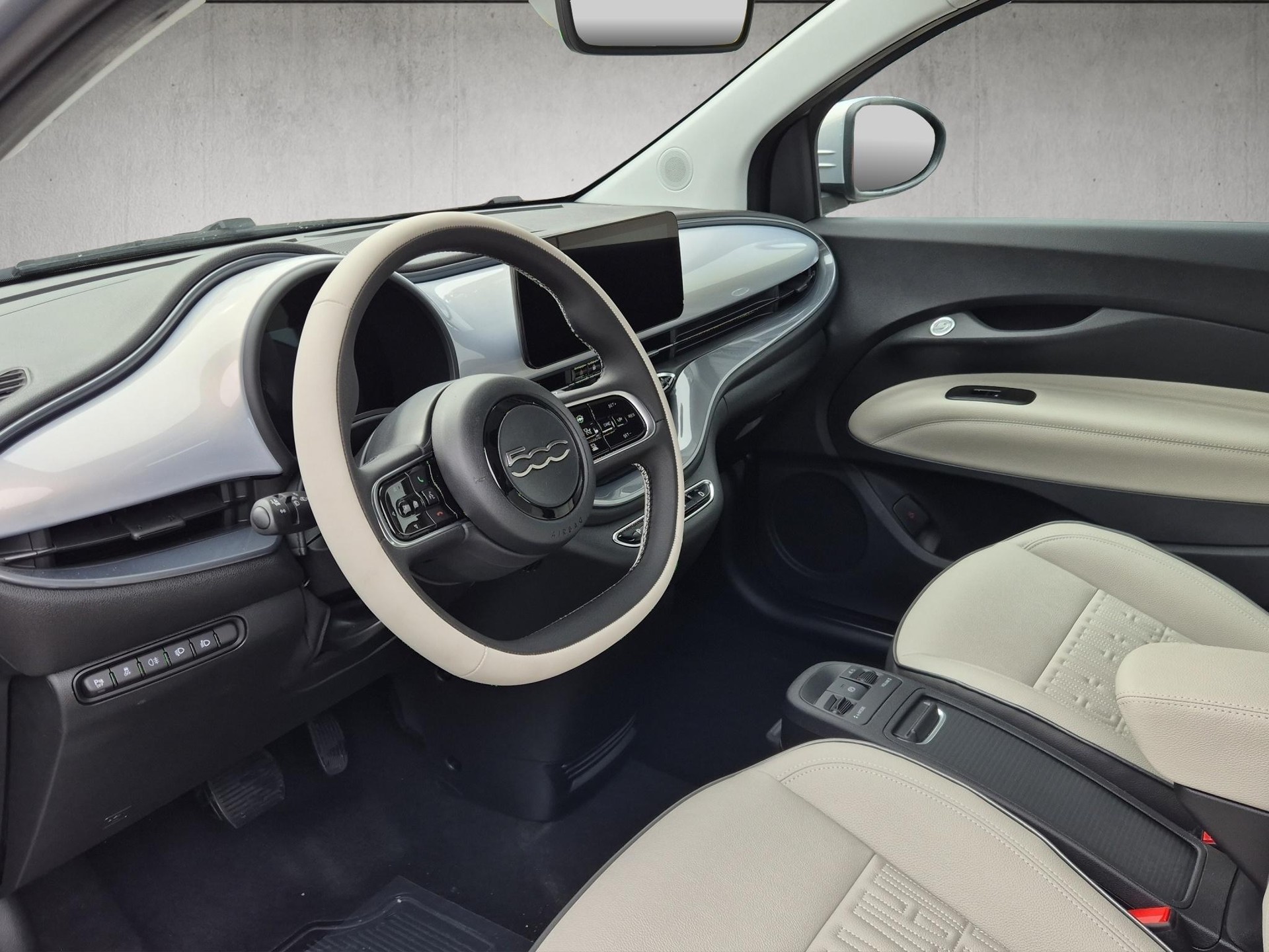FIAT 500 Cabrio La Prima-image-8