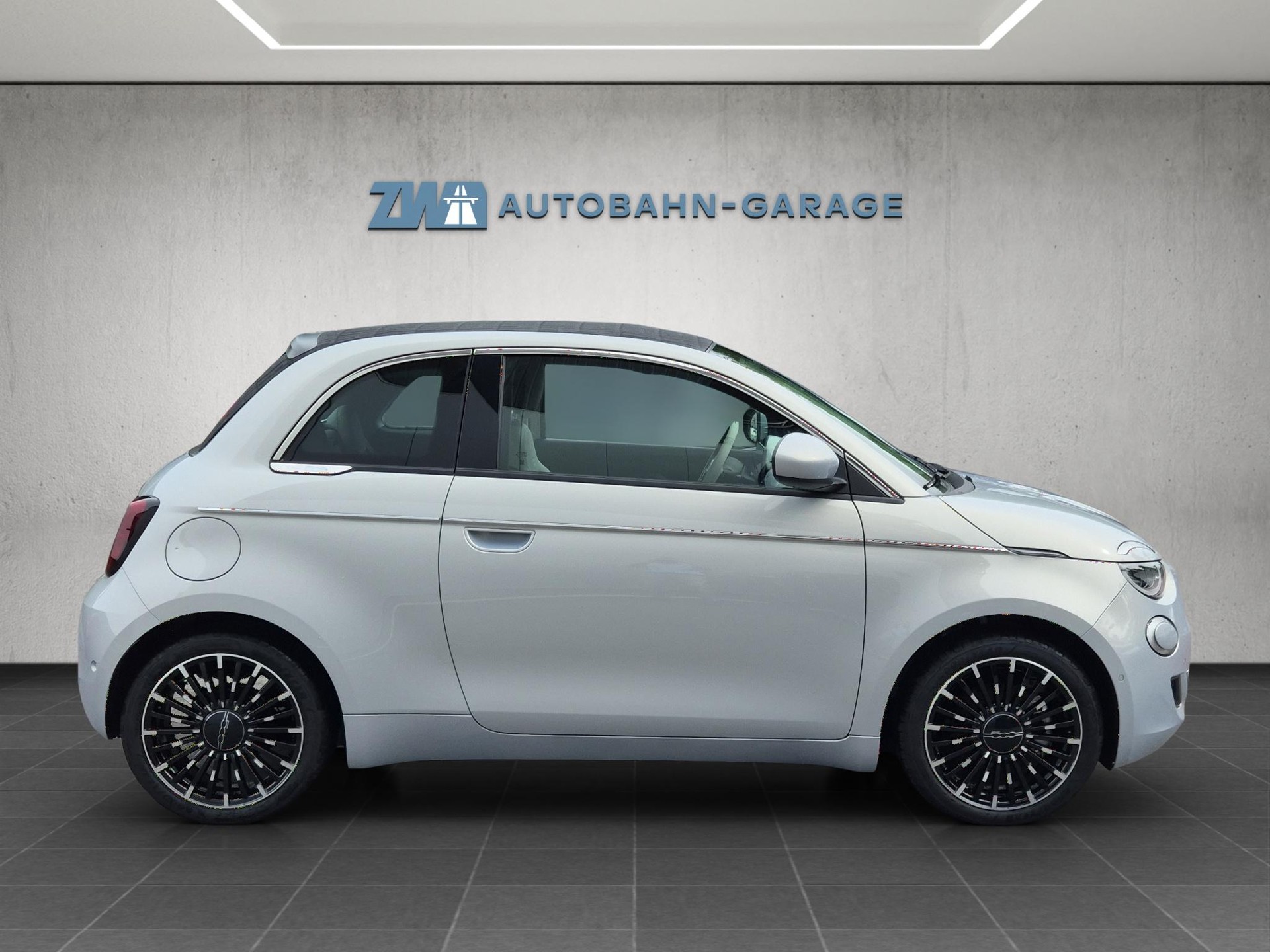 FIAT 500 Cabrio La Prima-image-5