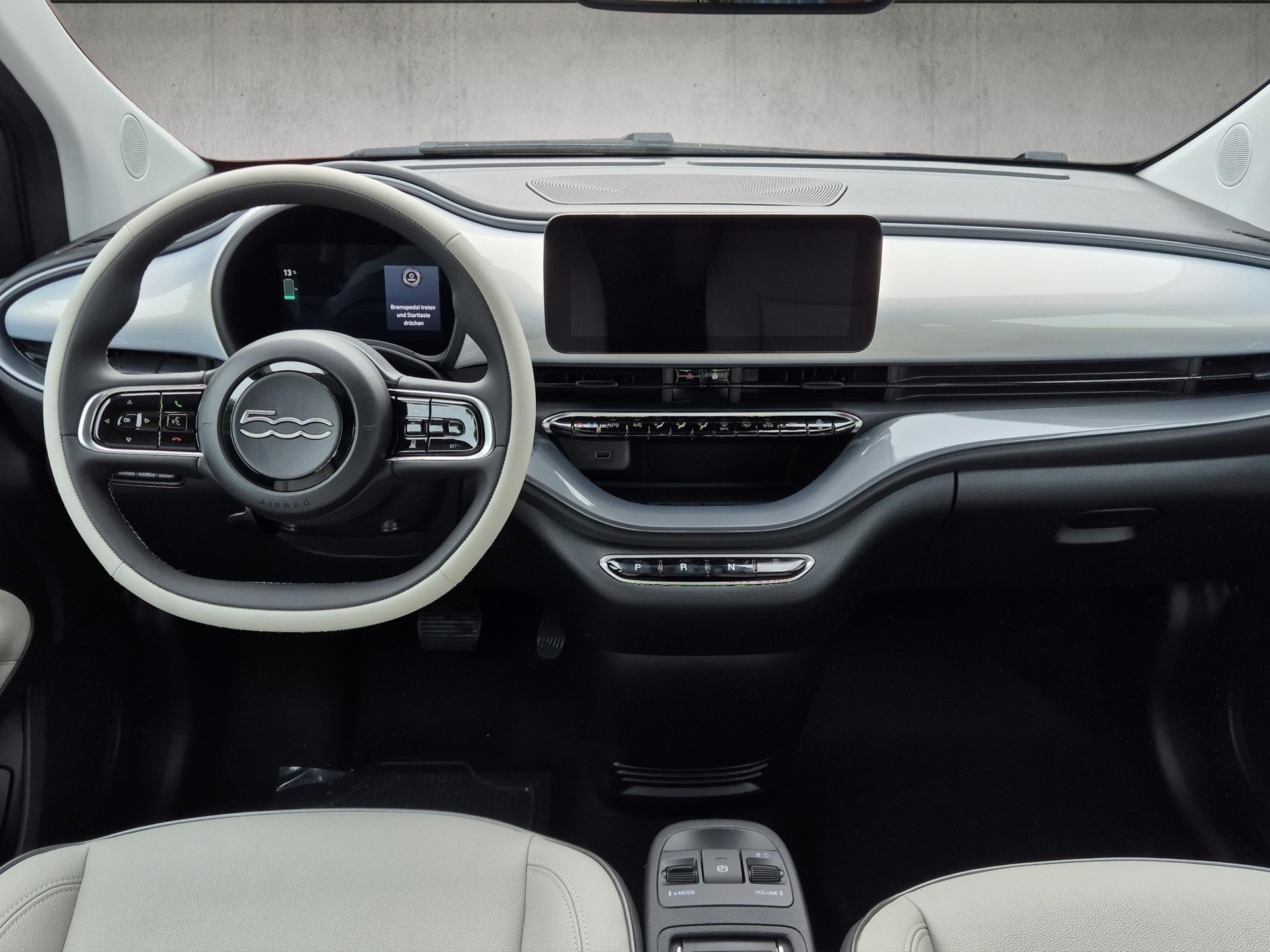 FIAT 500 Cabrio La Prima-image-10