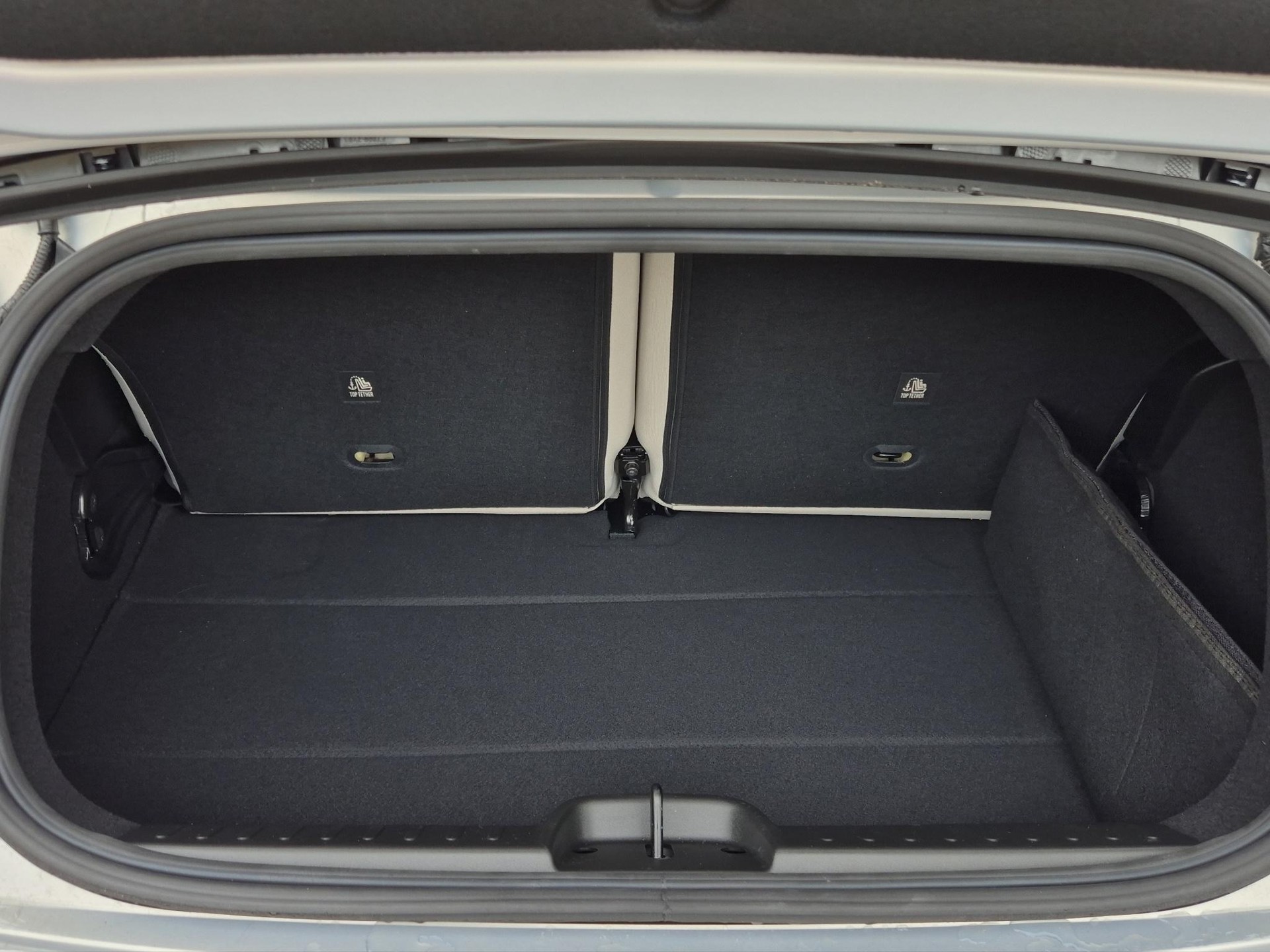 FIAT 500 Cabrio La Prima-image-13